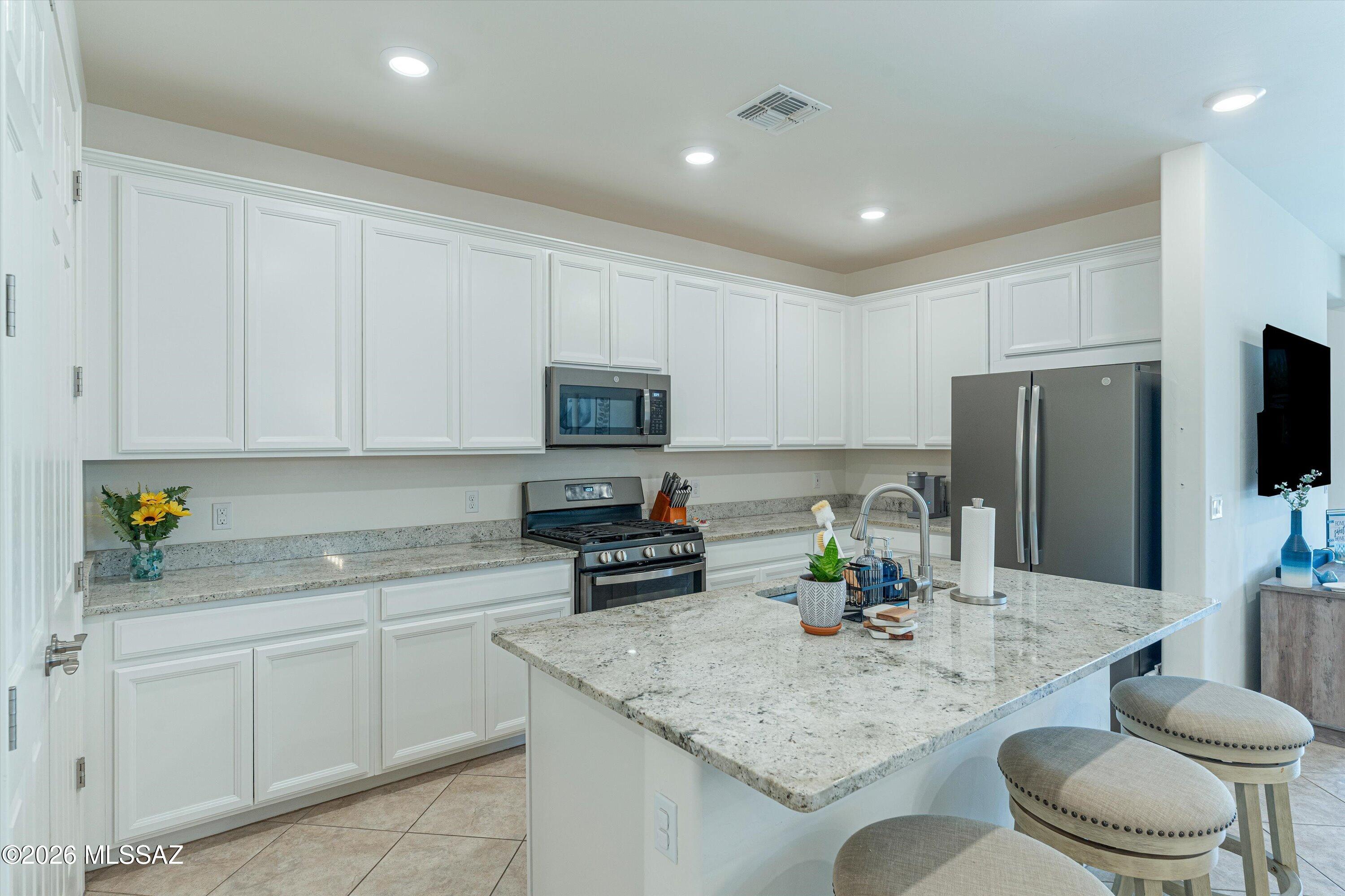The Vistas At Rincon Knolls SQ20152600506 - Residential