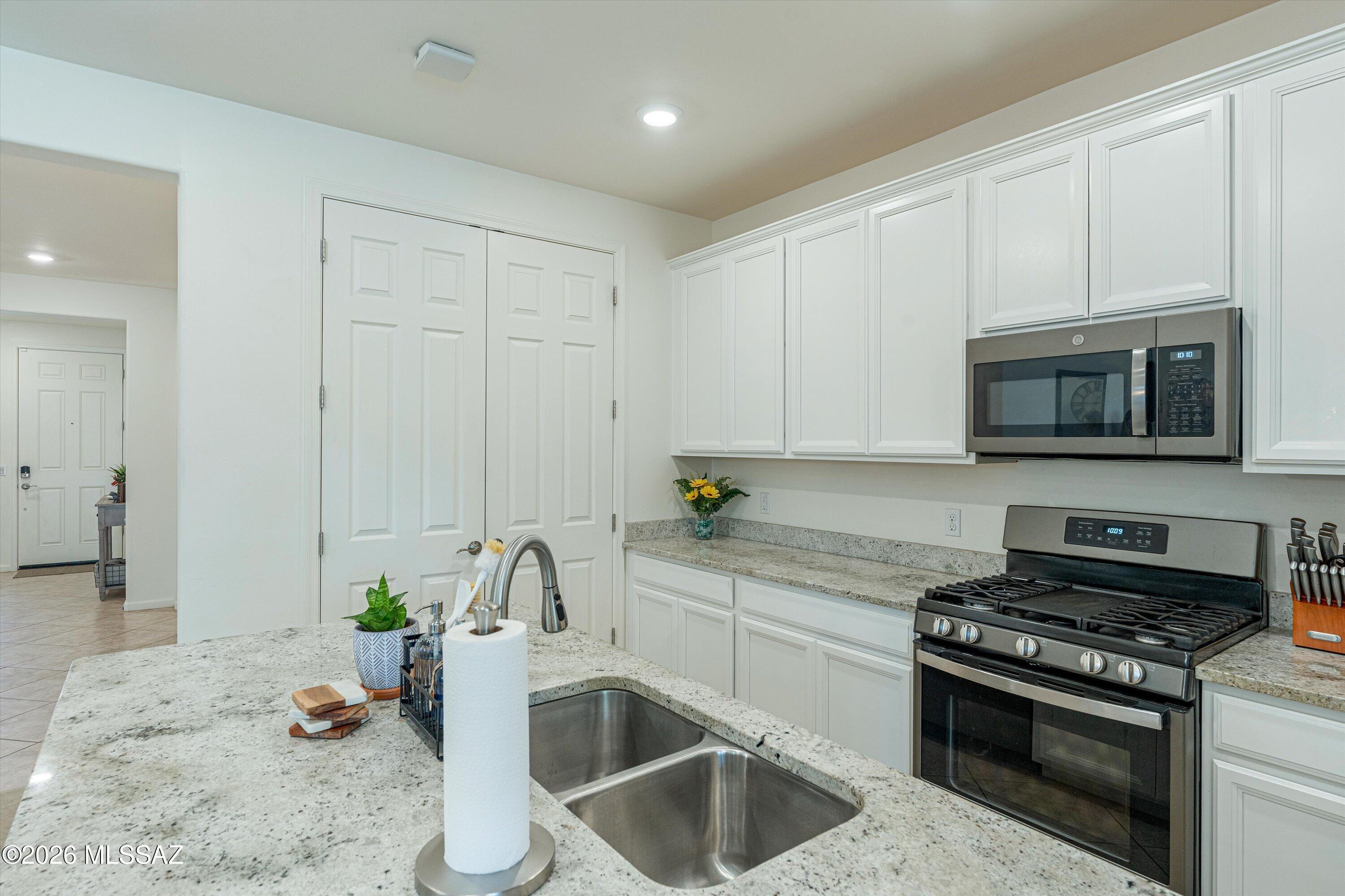 The Vistas At Rincon Knolls SQ20152600506 - Residential