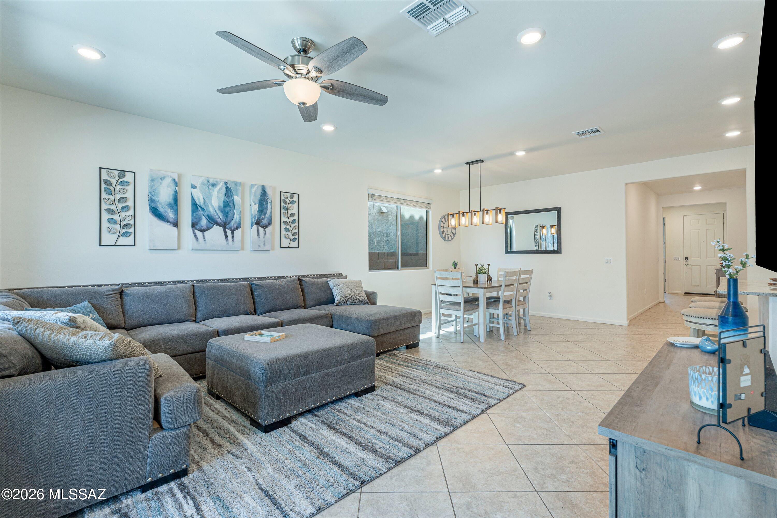 The Vistas At Rincon Knolls SQ20152600506 - Residential