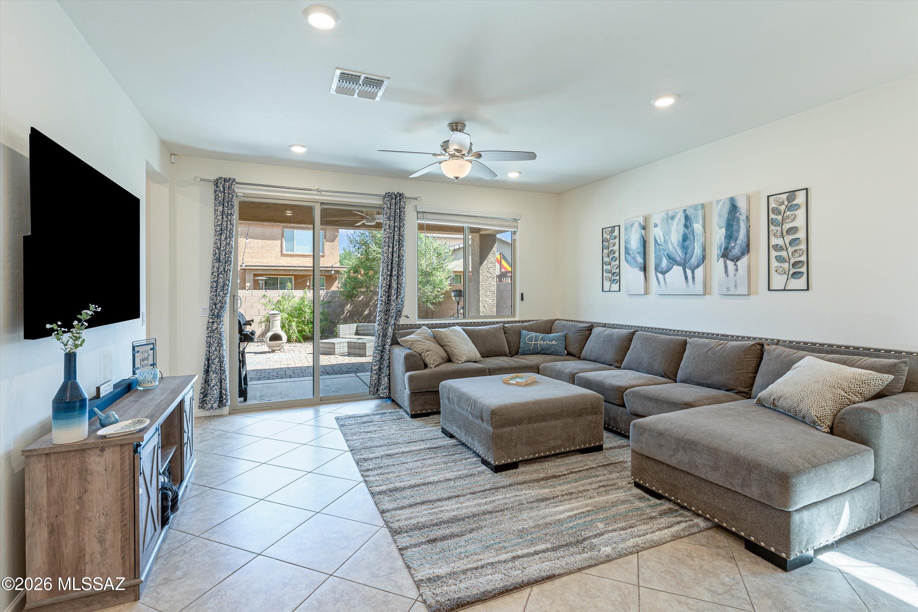 The Vistas At Rincon Knolls SQ20152600506 - Residential