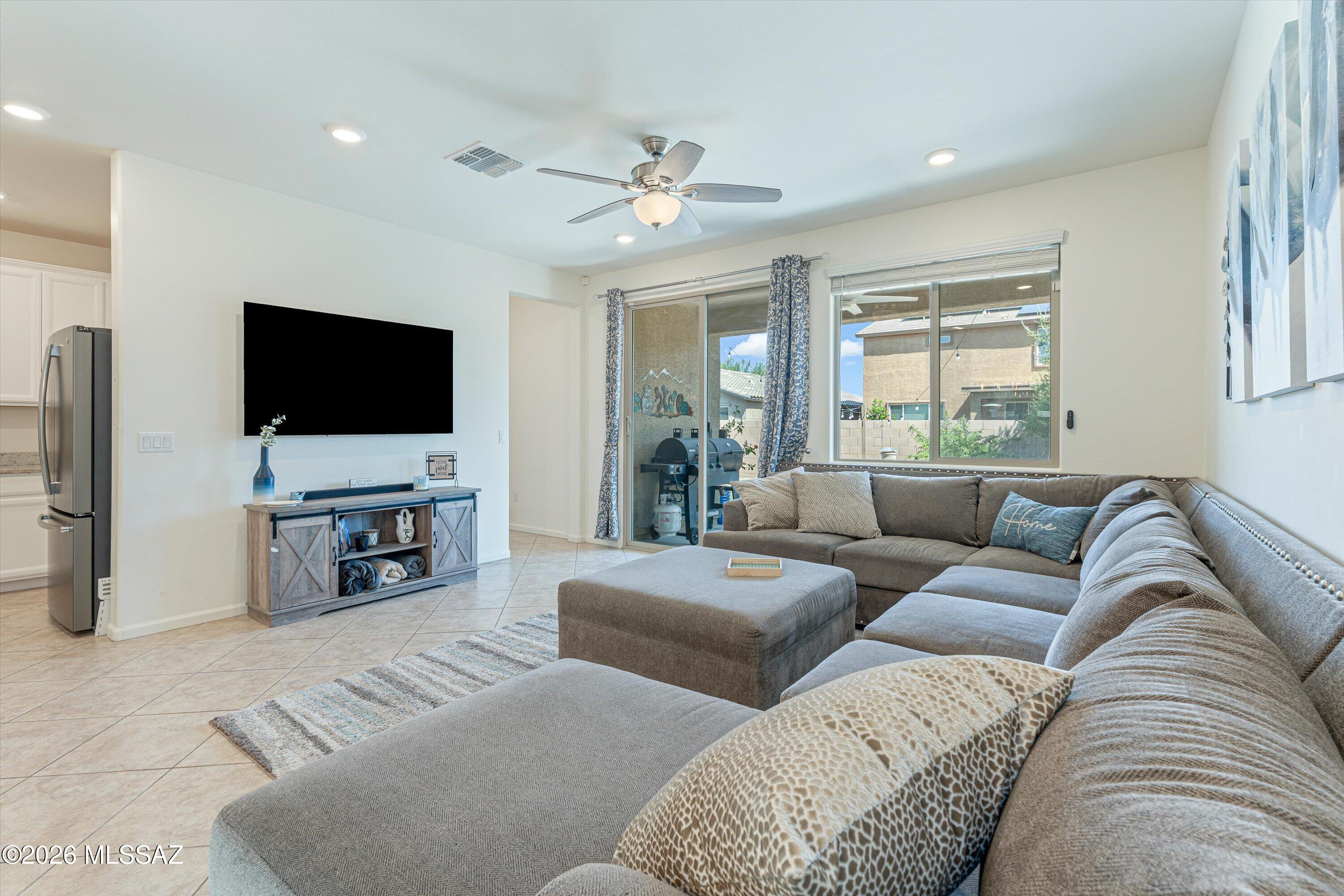 The Vistas At Rincon Knolls SQ20152600506 - Residential