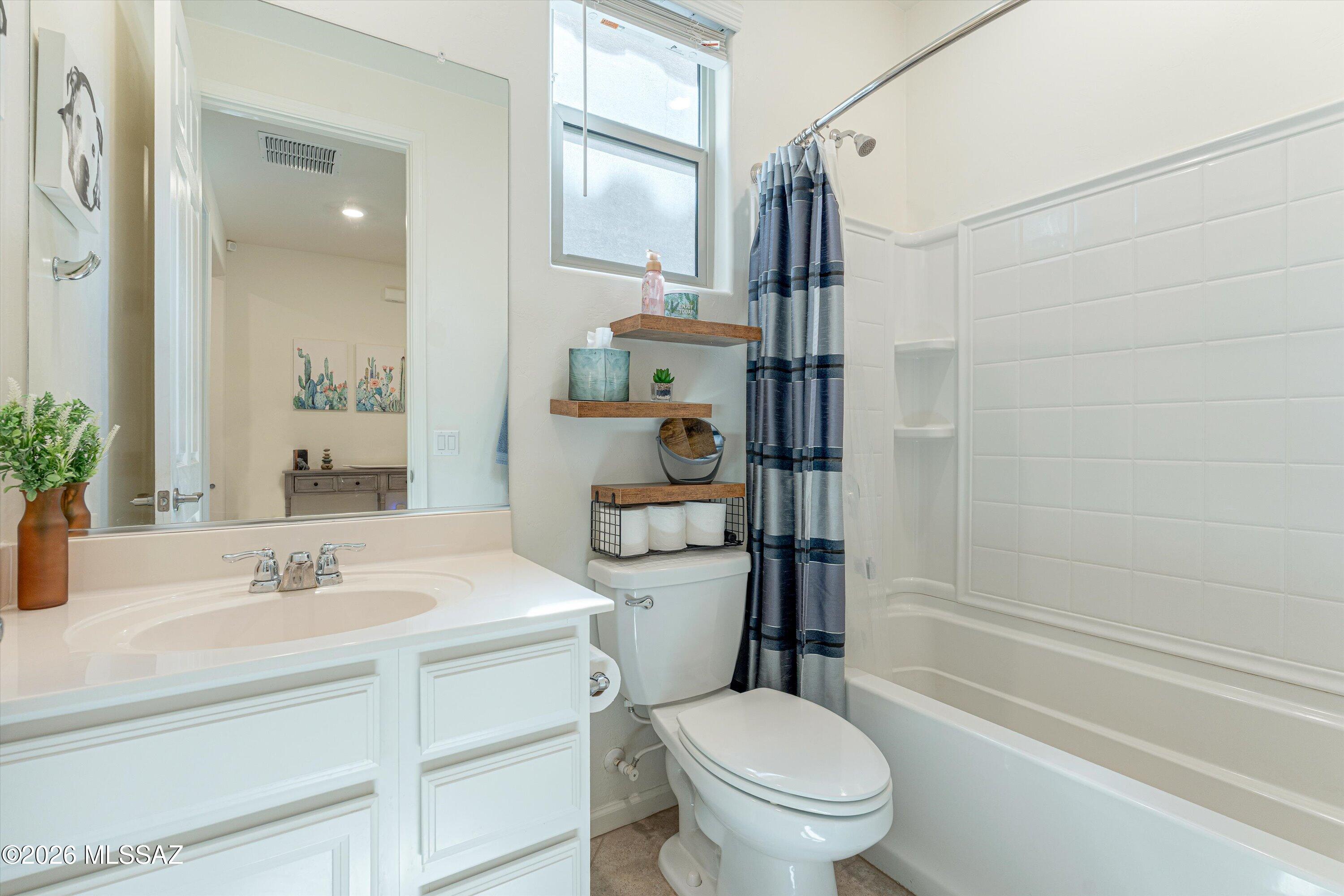 The Vistas At Rincon Knolls SQ20152600506 - Residential