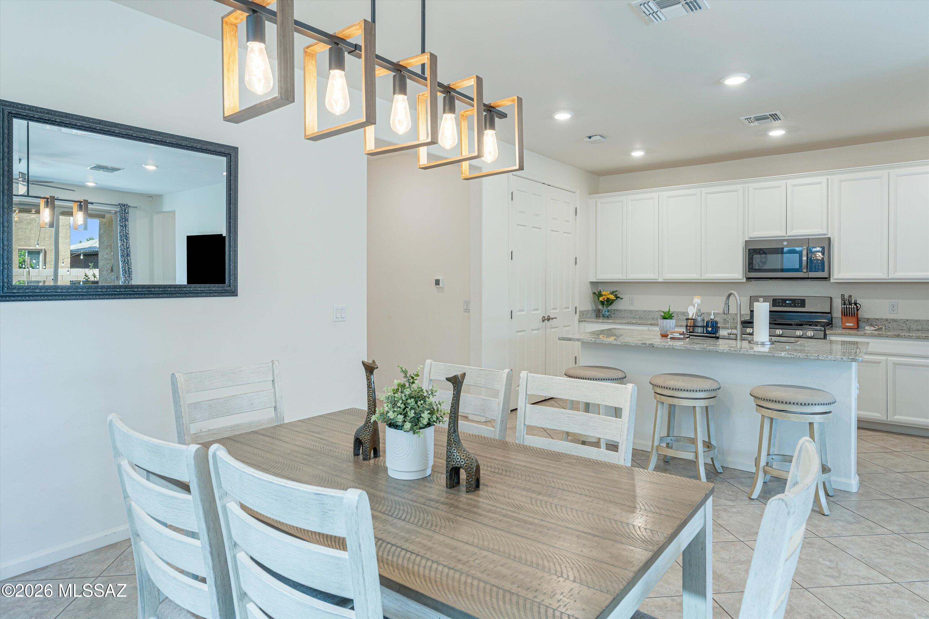 The Vistas At Rincon Knolls SQ20152600506 - Residential