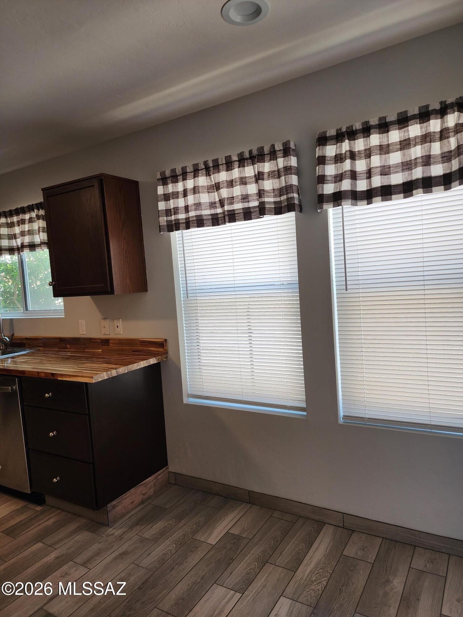 Pantano Overlook - Residential Lease