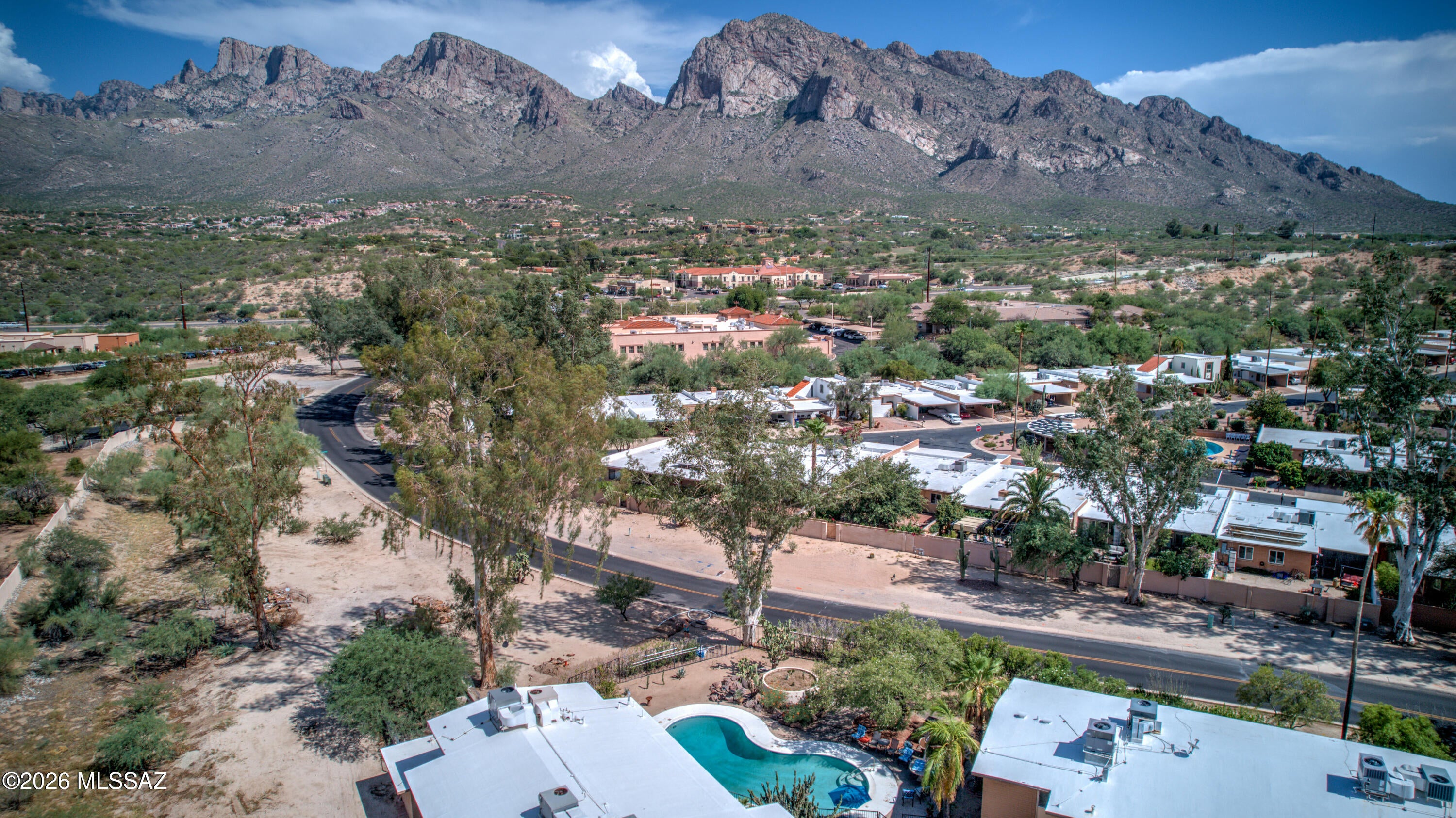 Cancha Del Golf - Residential