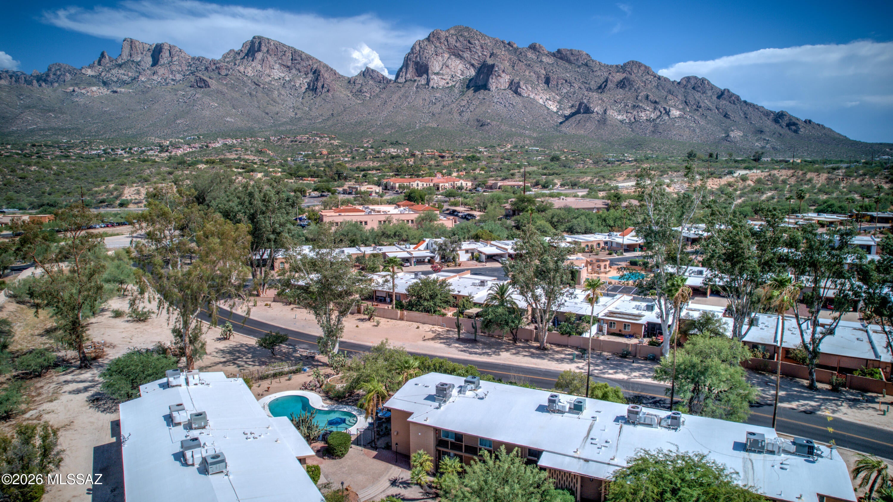 Cancha Del Golf - Residential