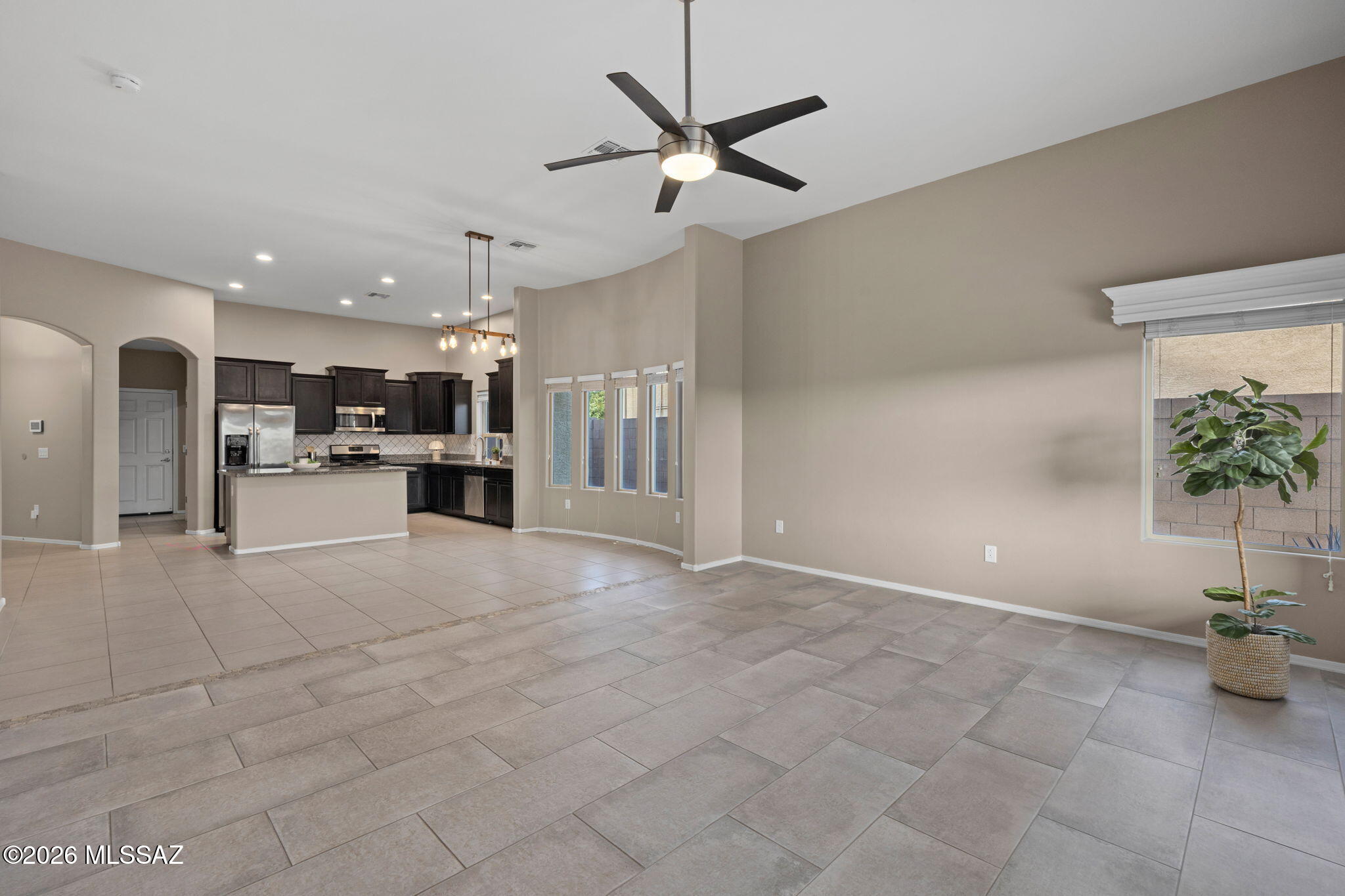 Saguaro Springs Block 4 (400-611) - Residential Lease