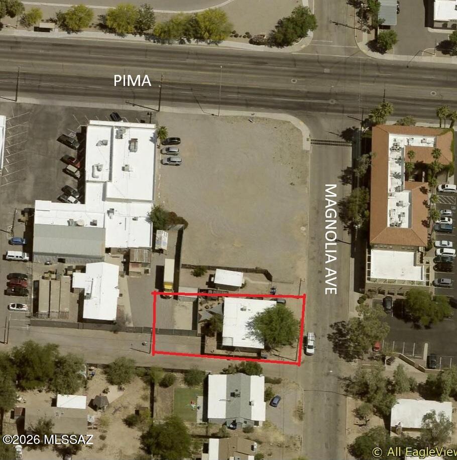 Property is a duplex.

Fenced storage area in rear