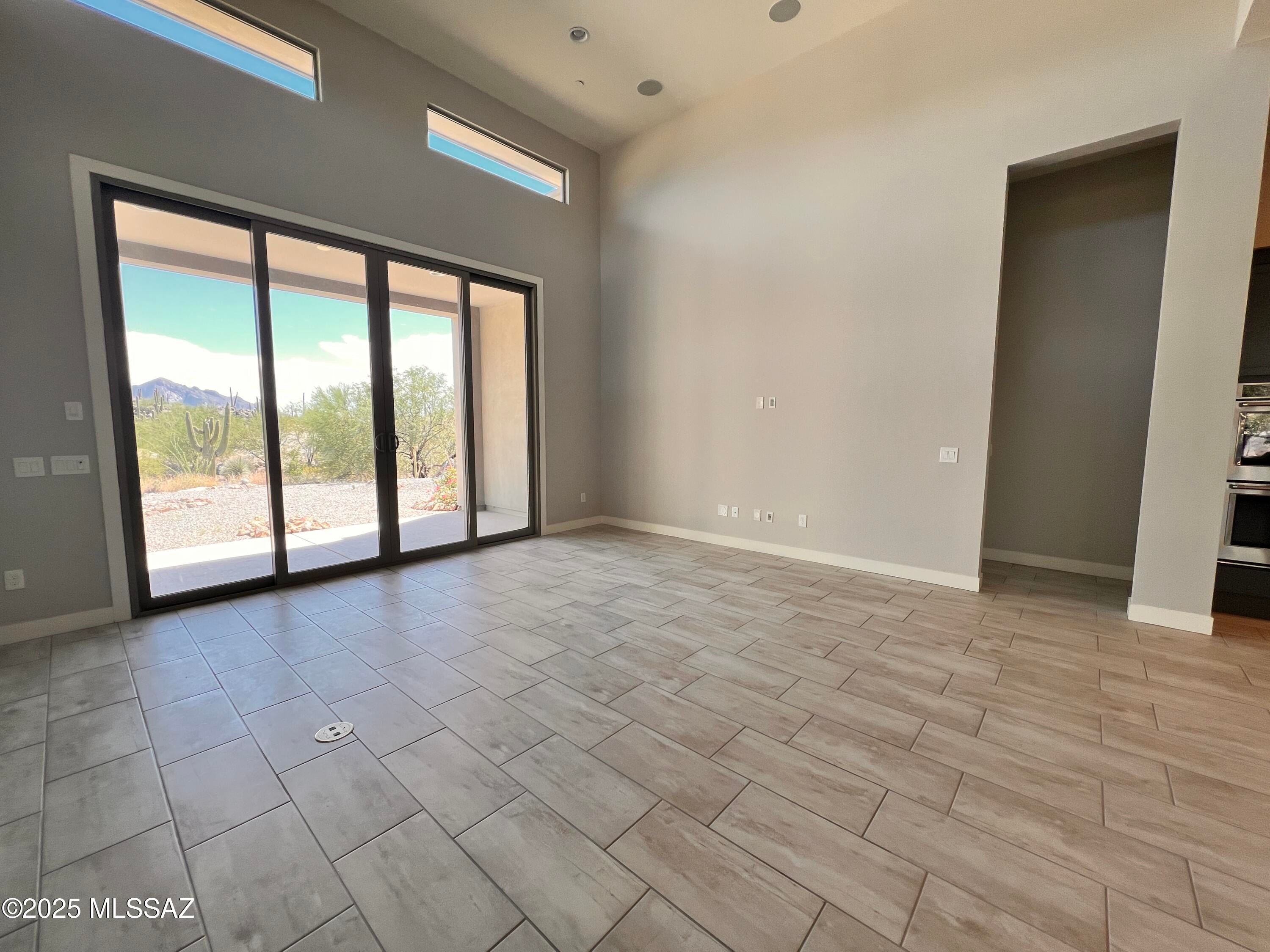 Stone Canyon III - Residential Lease