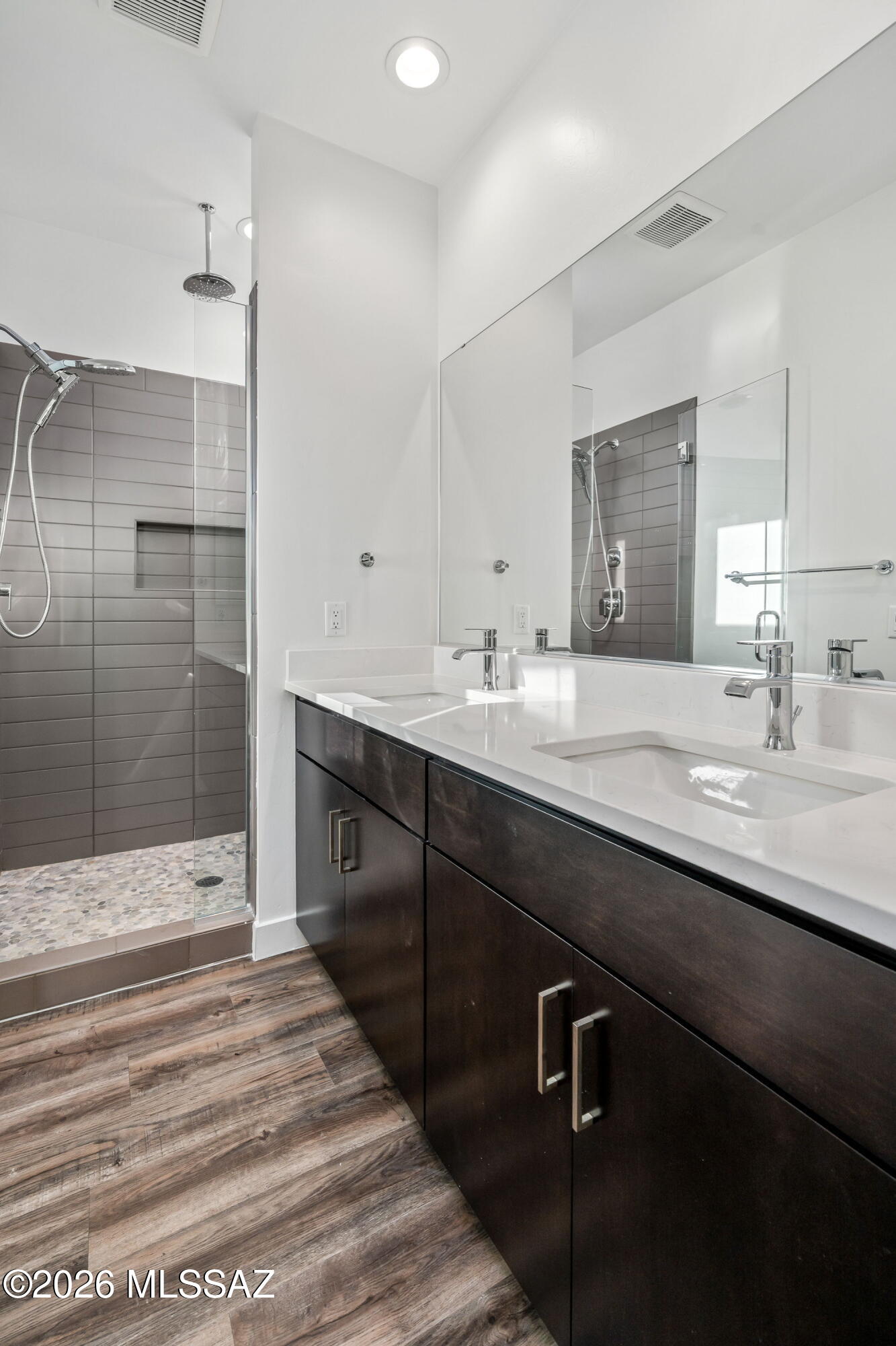 Pearl at the Bridges - Residential