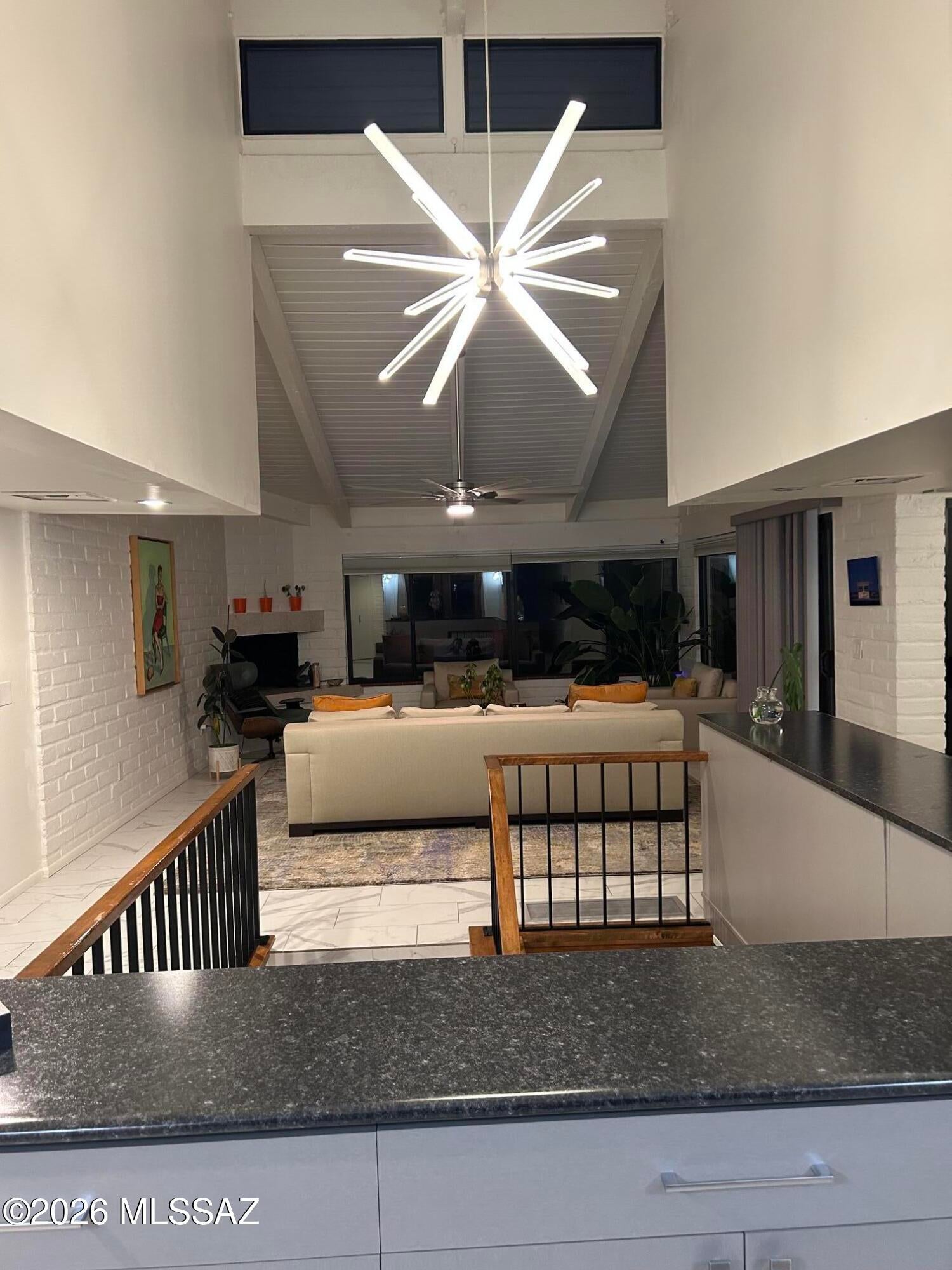 Las Cumbres (1-16) - Residential Lease
