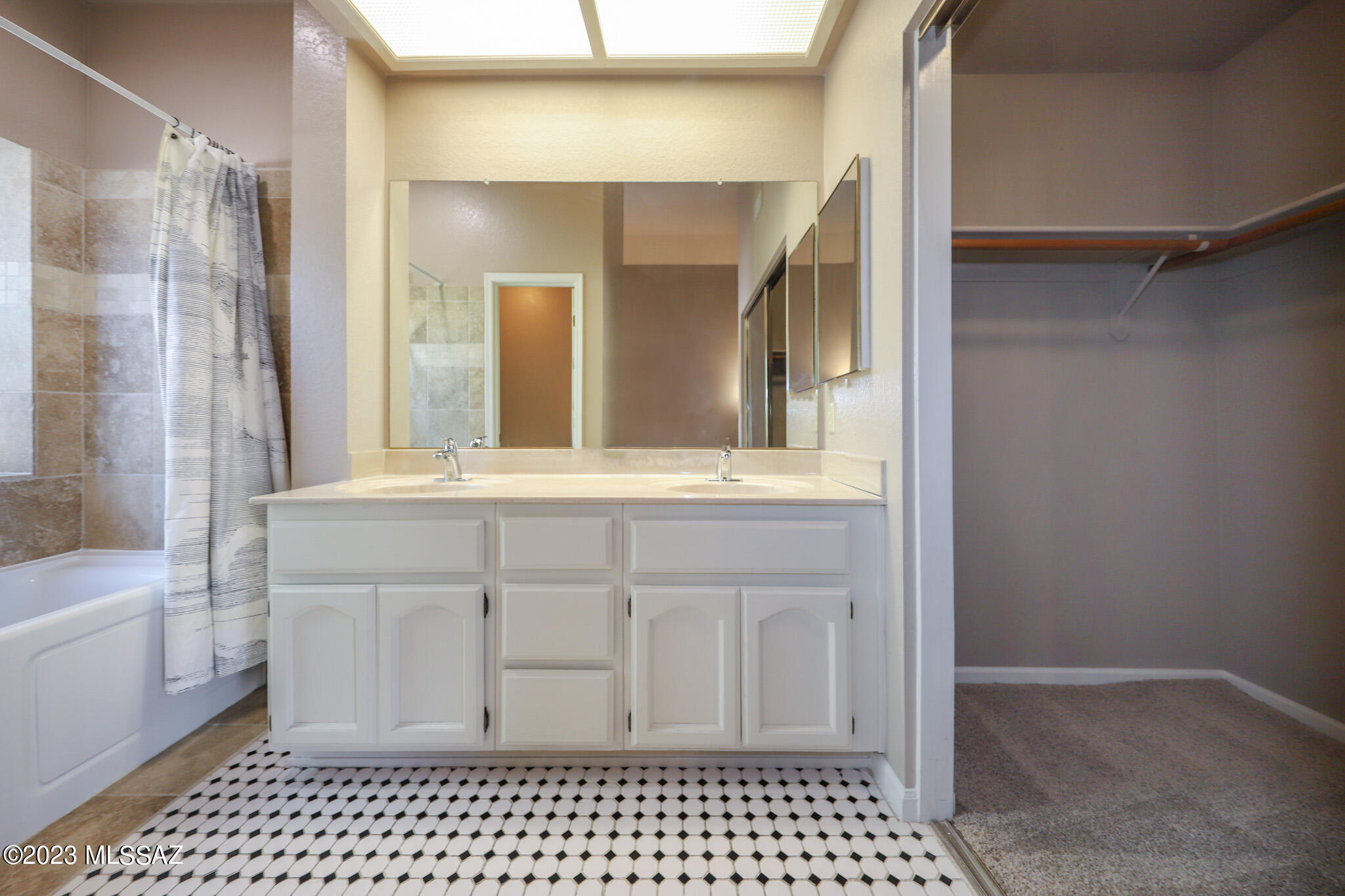 Enclave Amd (The) - Residential Lease