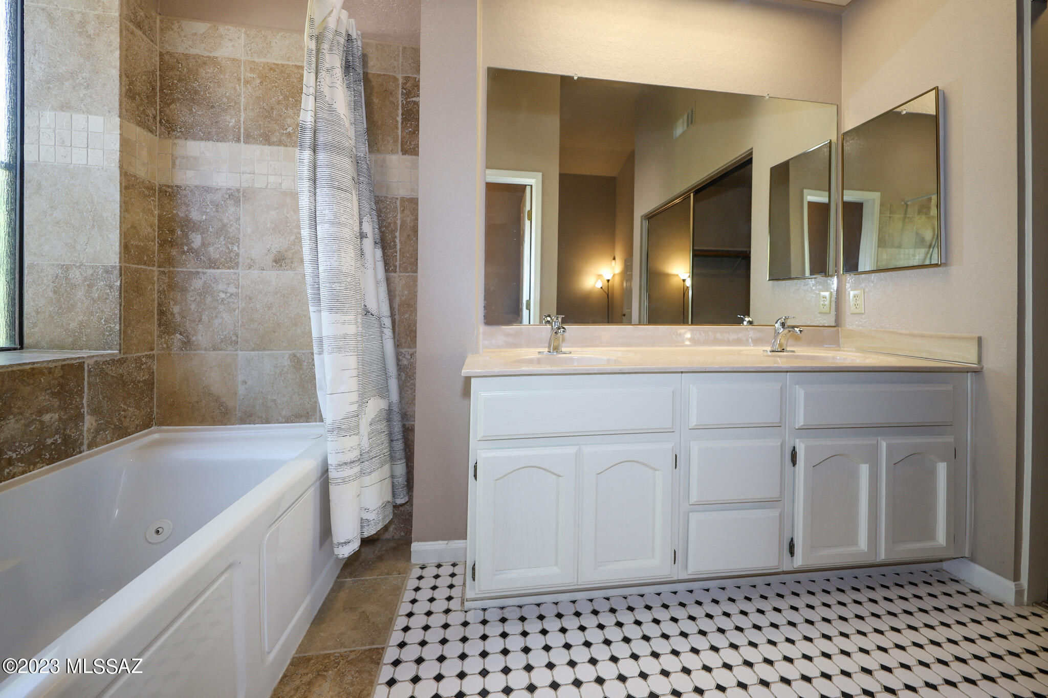 Enclave Amd (The) - Residential Lease