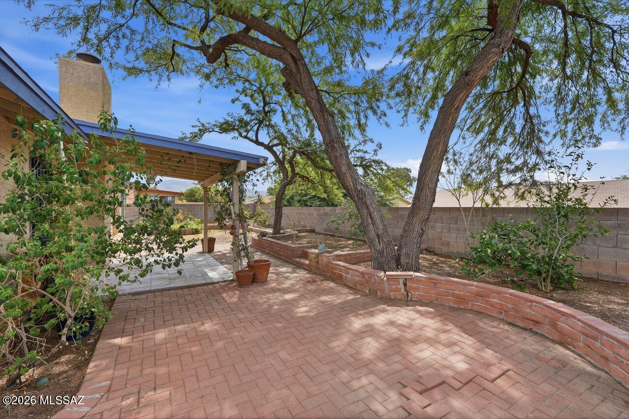 Falcon Point (1-170) - Residential