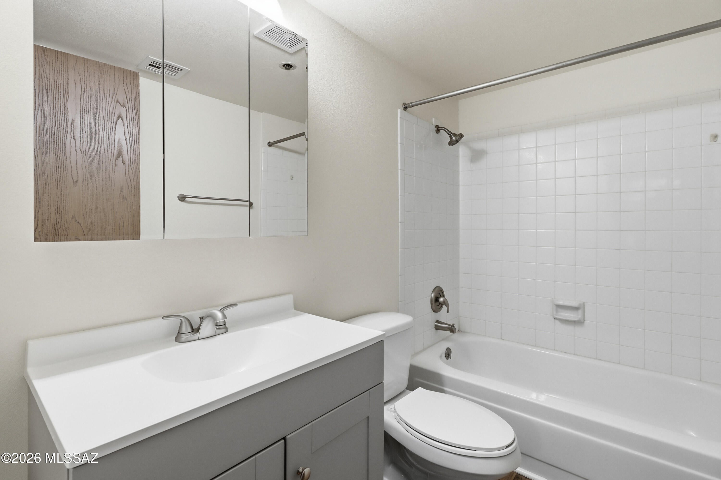 La Vida - Residential