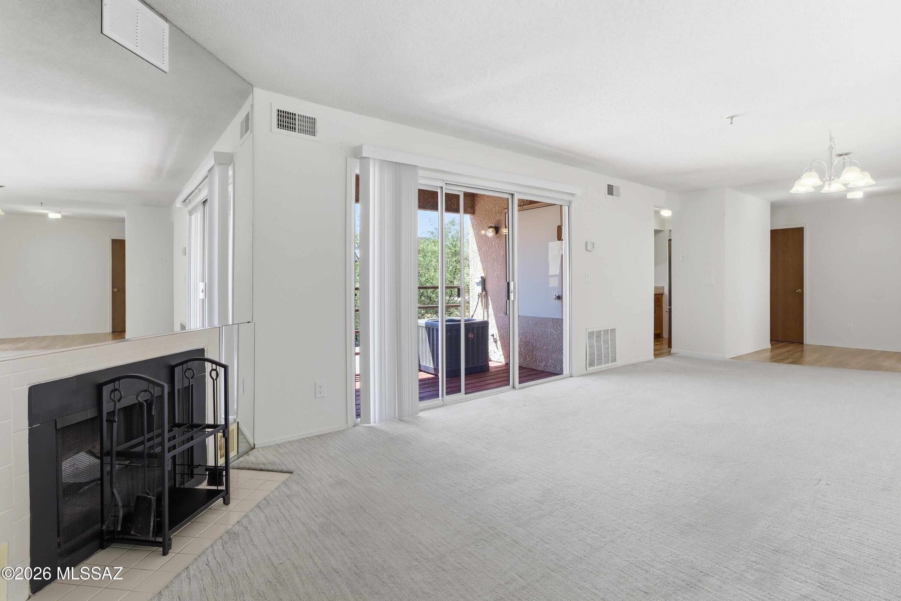 La Vida - Residential