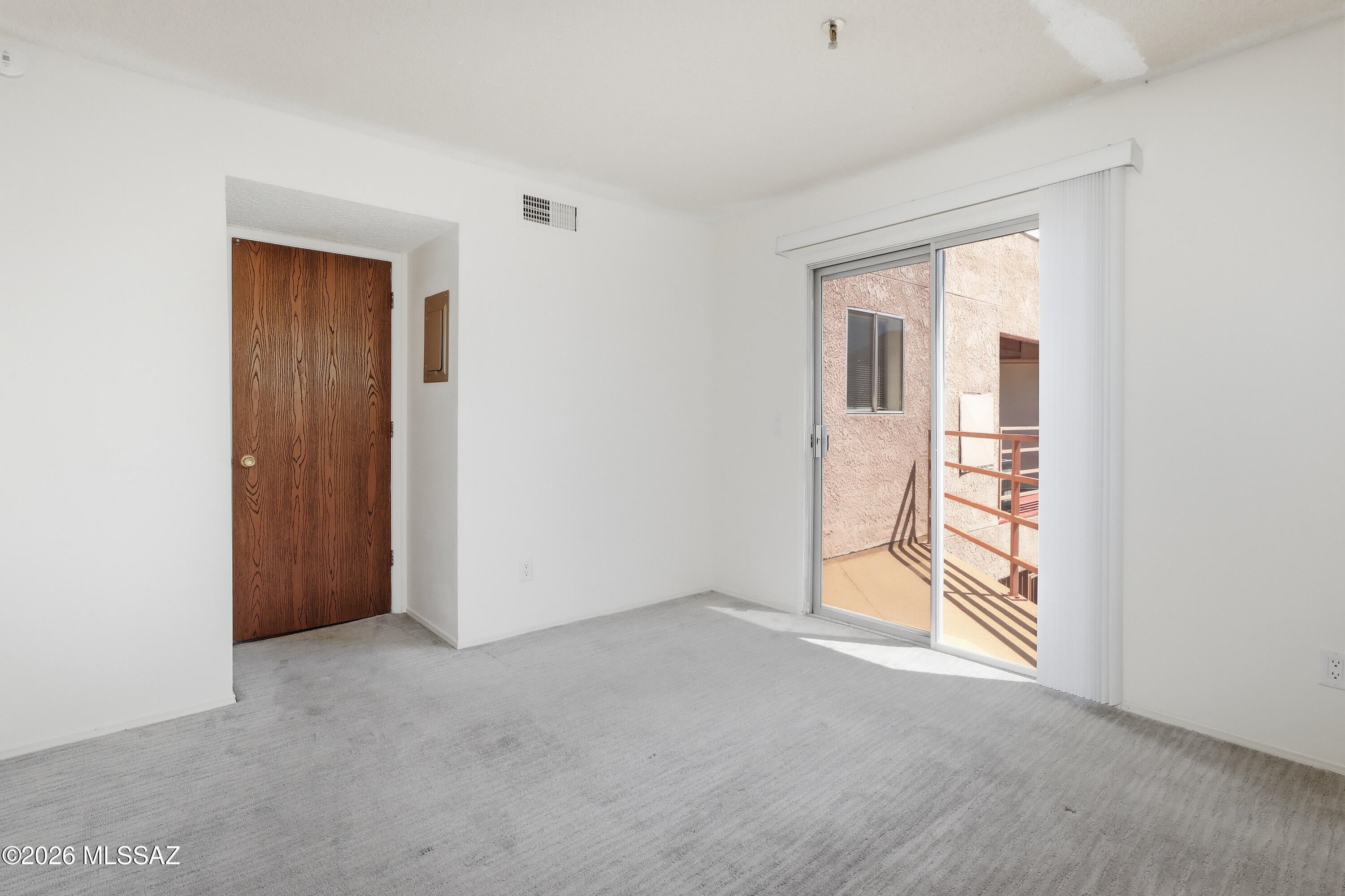 La Vida - Residential