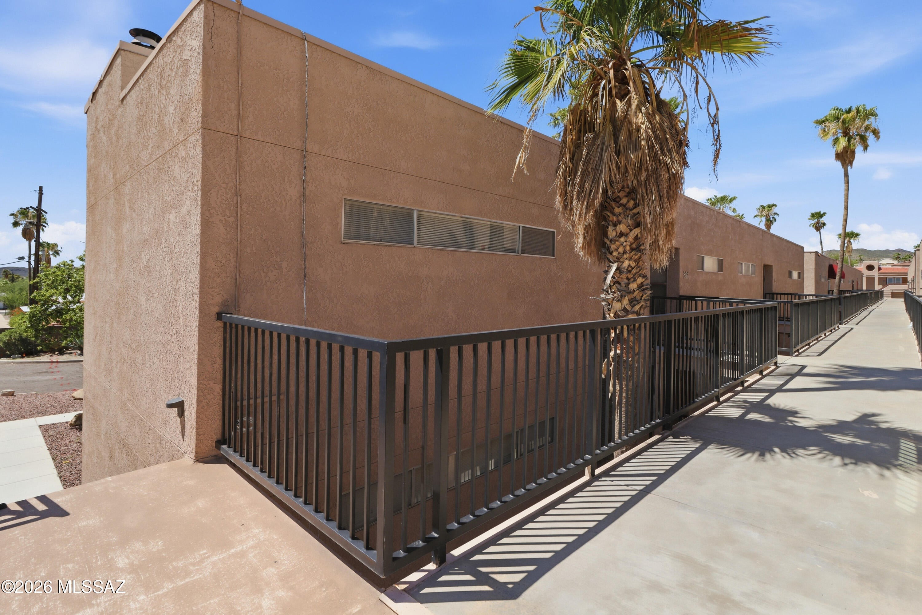 La Vida - Residential