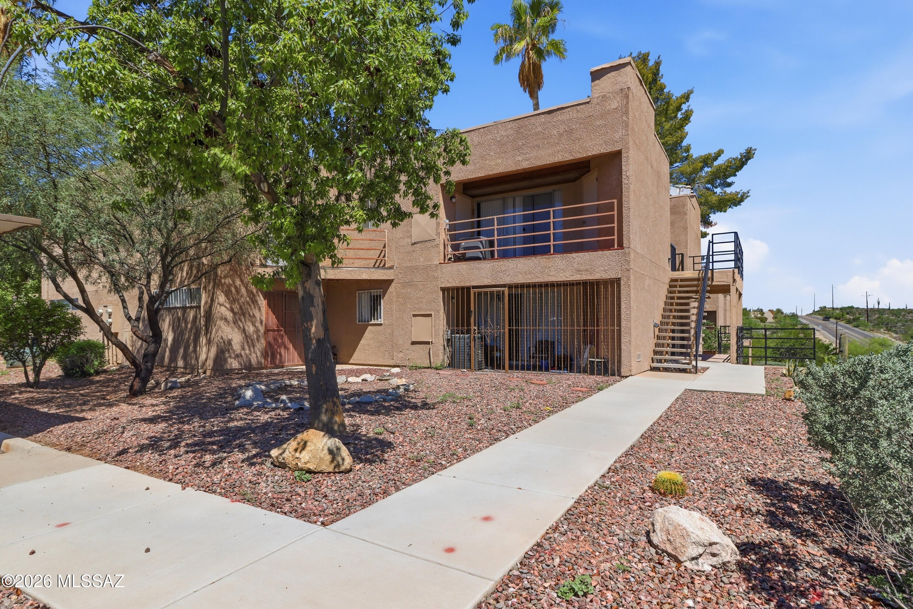 La Vida - Residential