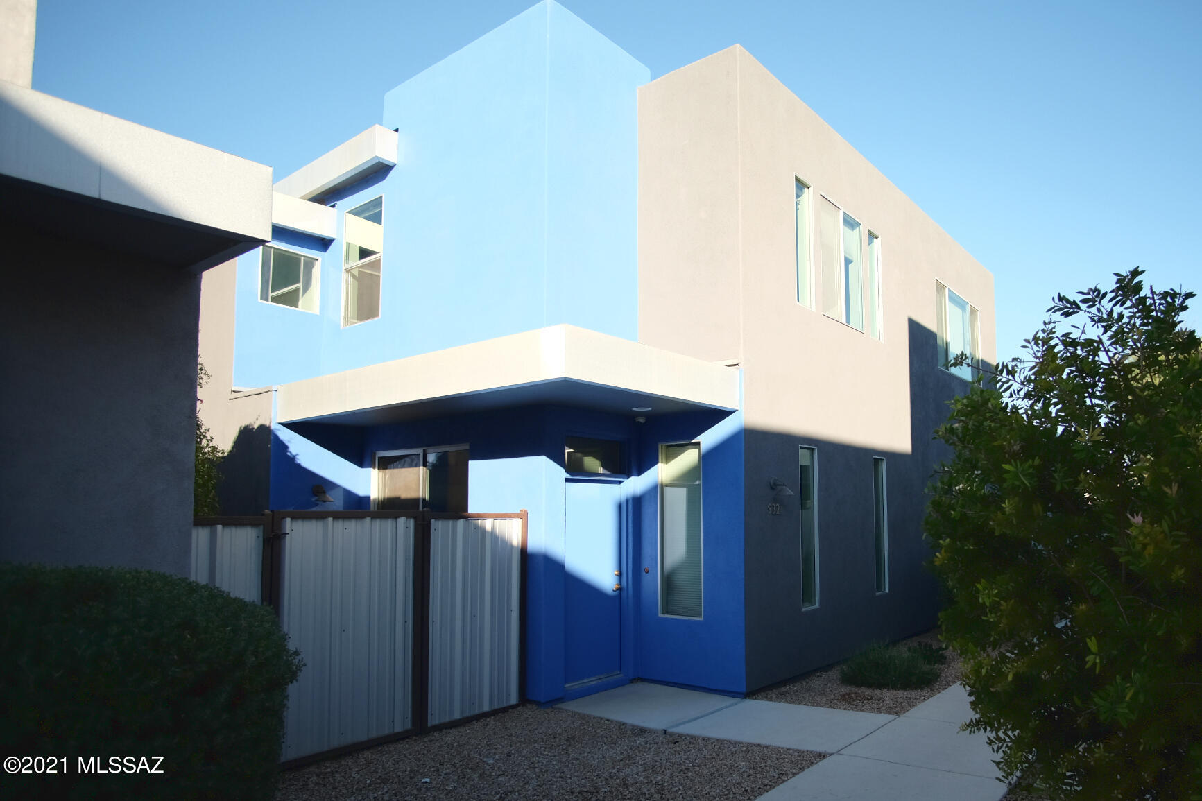 Park Modern SQ20171350679 - Residential Lease