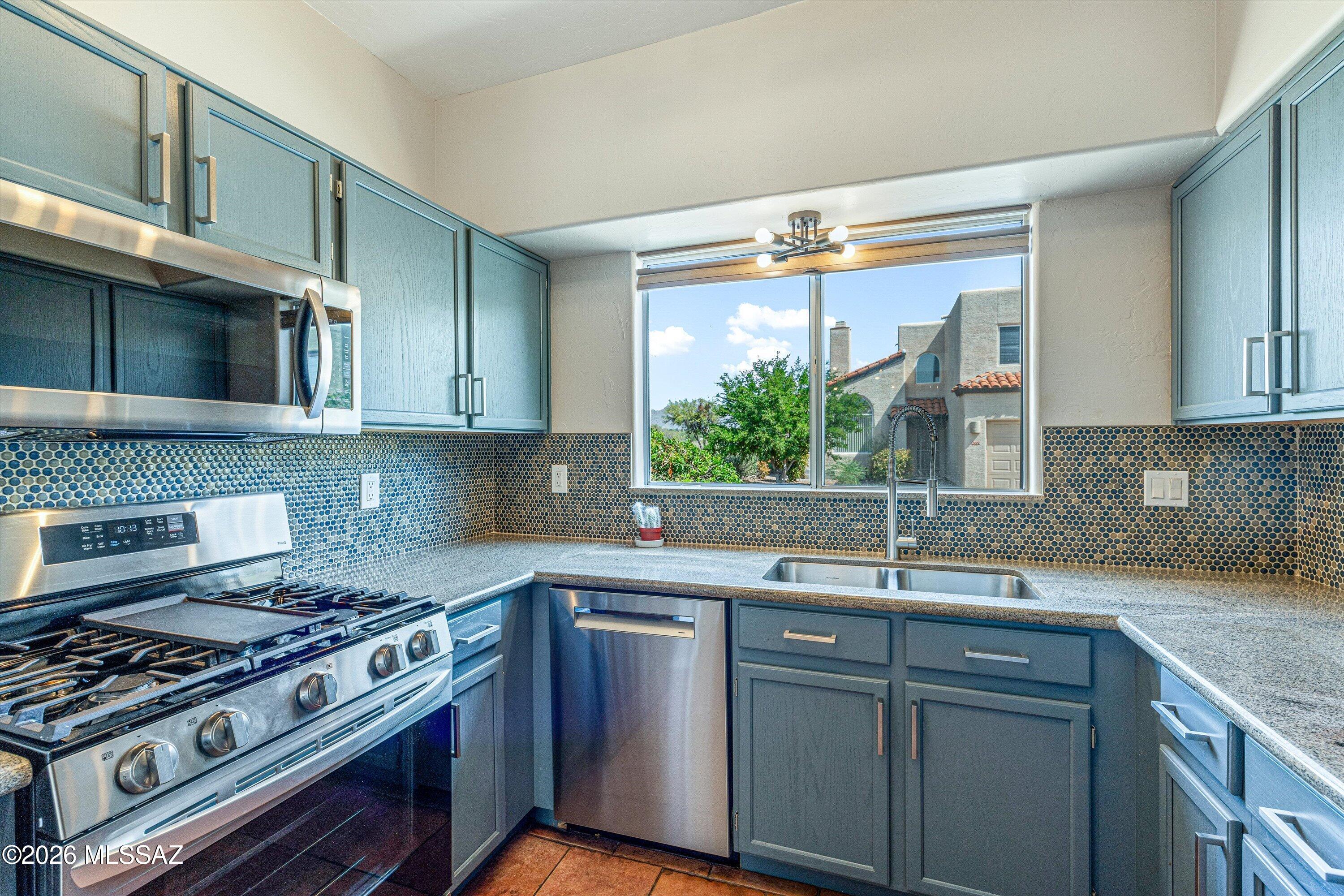 Town & Country (1-143) - Residential Lease