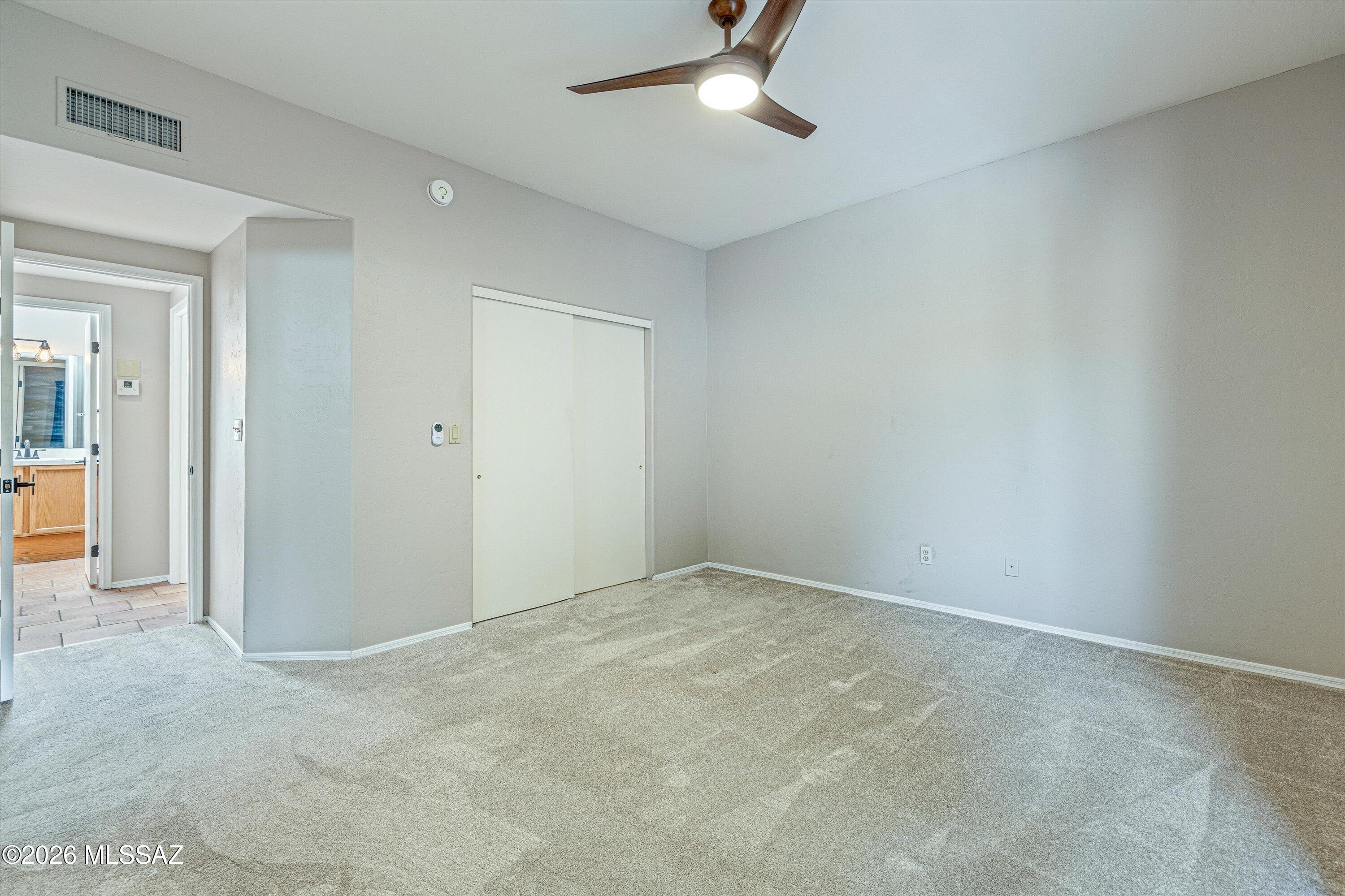 Town & Country (1-143) - Residential Lease