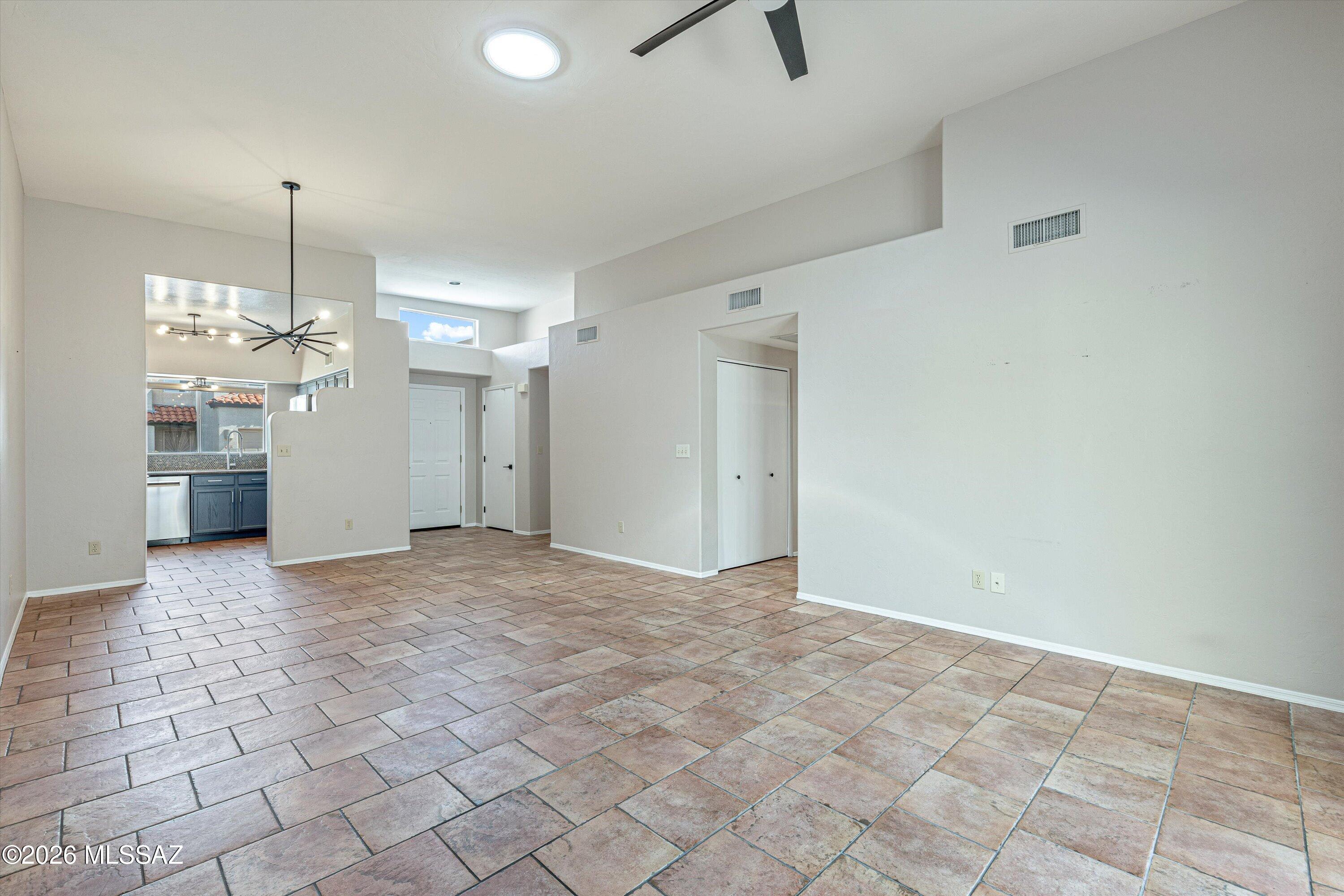 Town & Country (1-143) - Residential Lease
