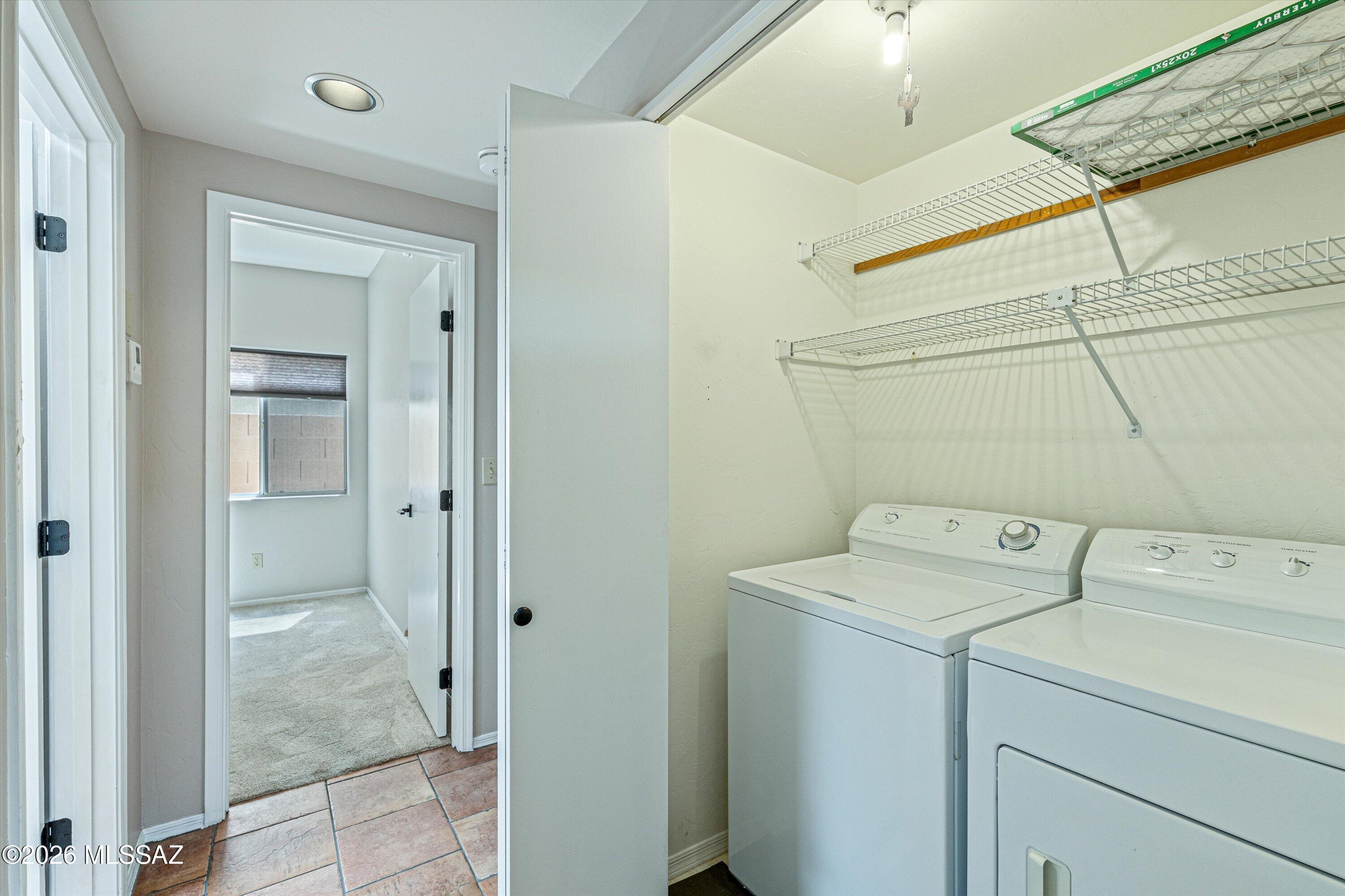 Town & Country (1-143) - Residential Lease