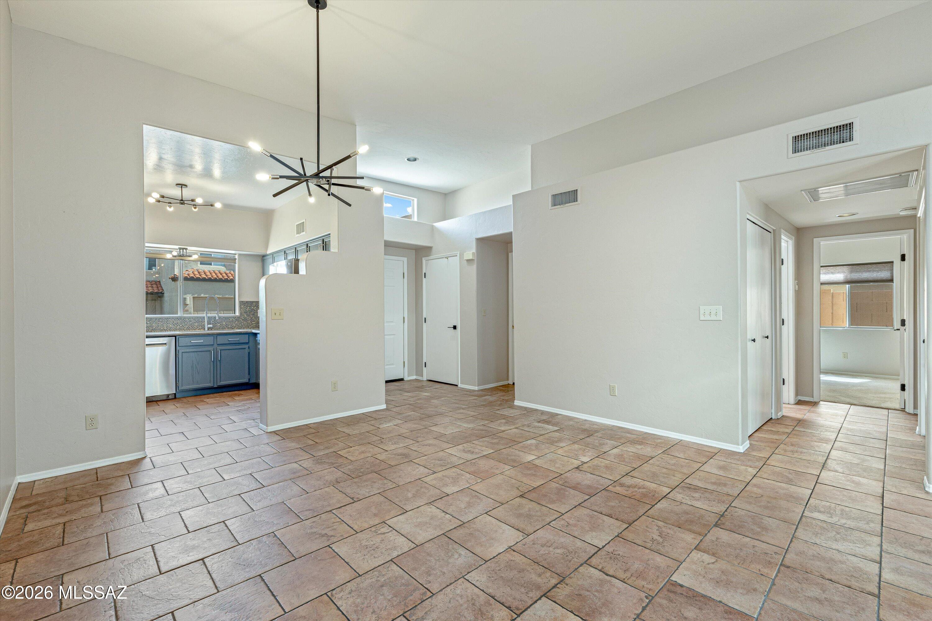 Town & Country (1-143) - Residential Lease