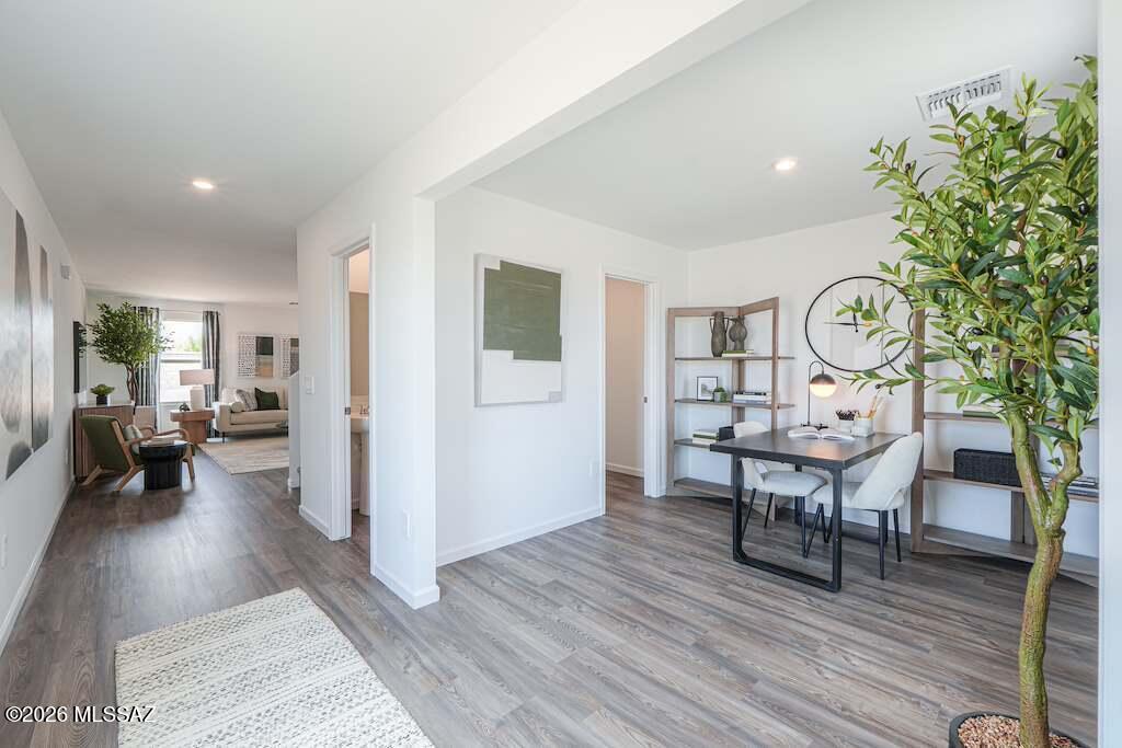 Entranda Del Toro - Residential