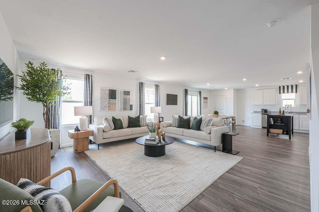 Entranda Del Toro - Residential