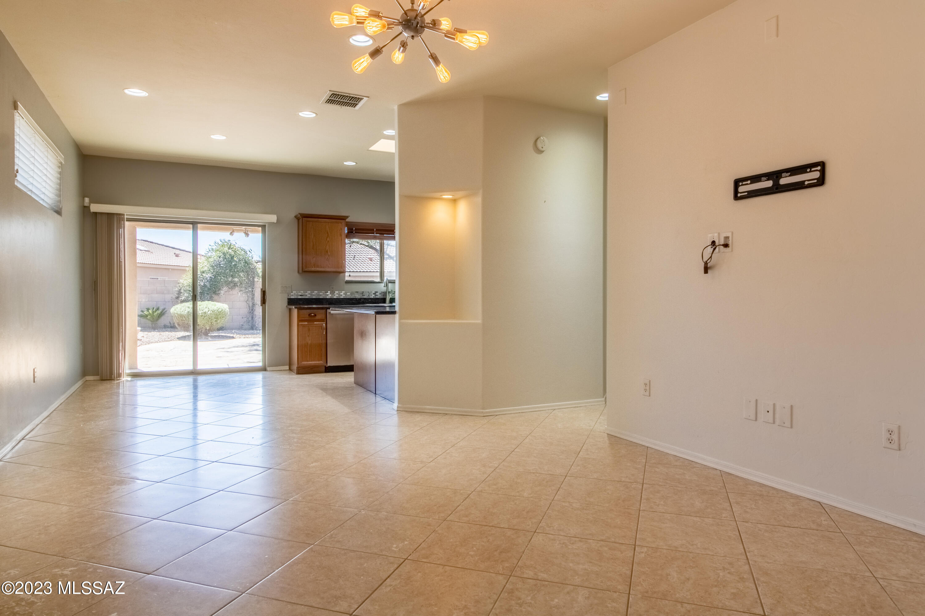 Riverside Crossing (1-133) - Residential Lease
