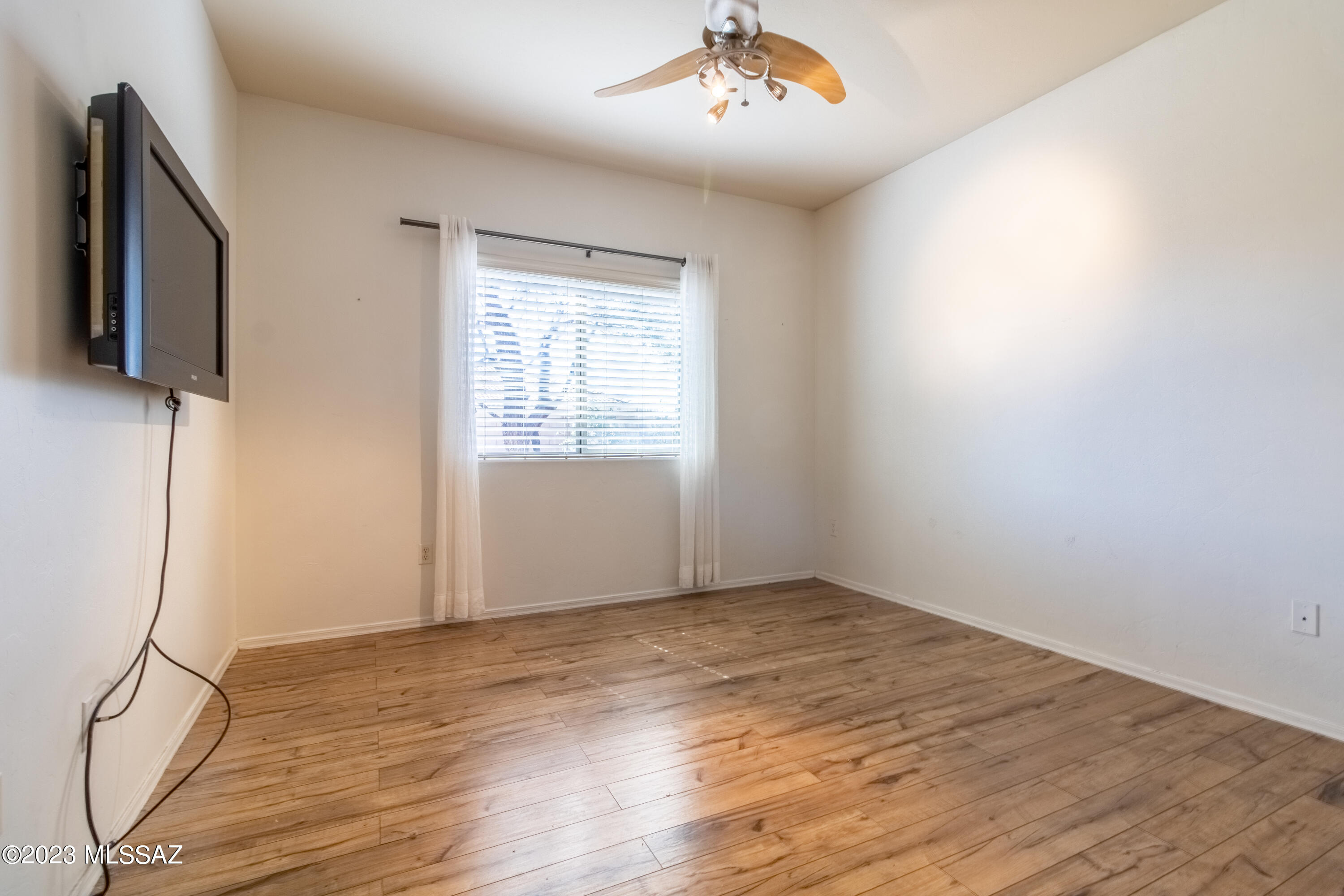 Riverside Crossing (1-133) - Residential Lease