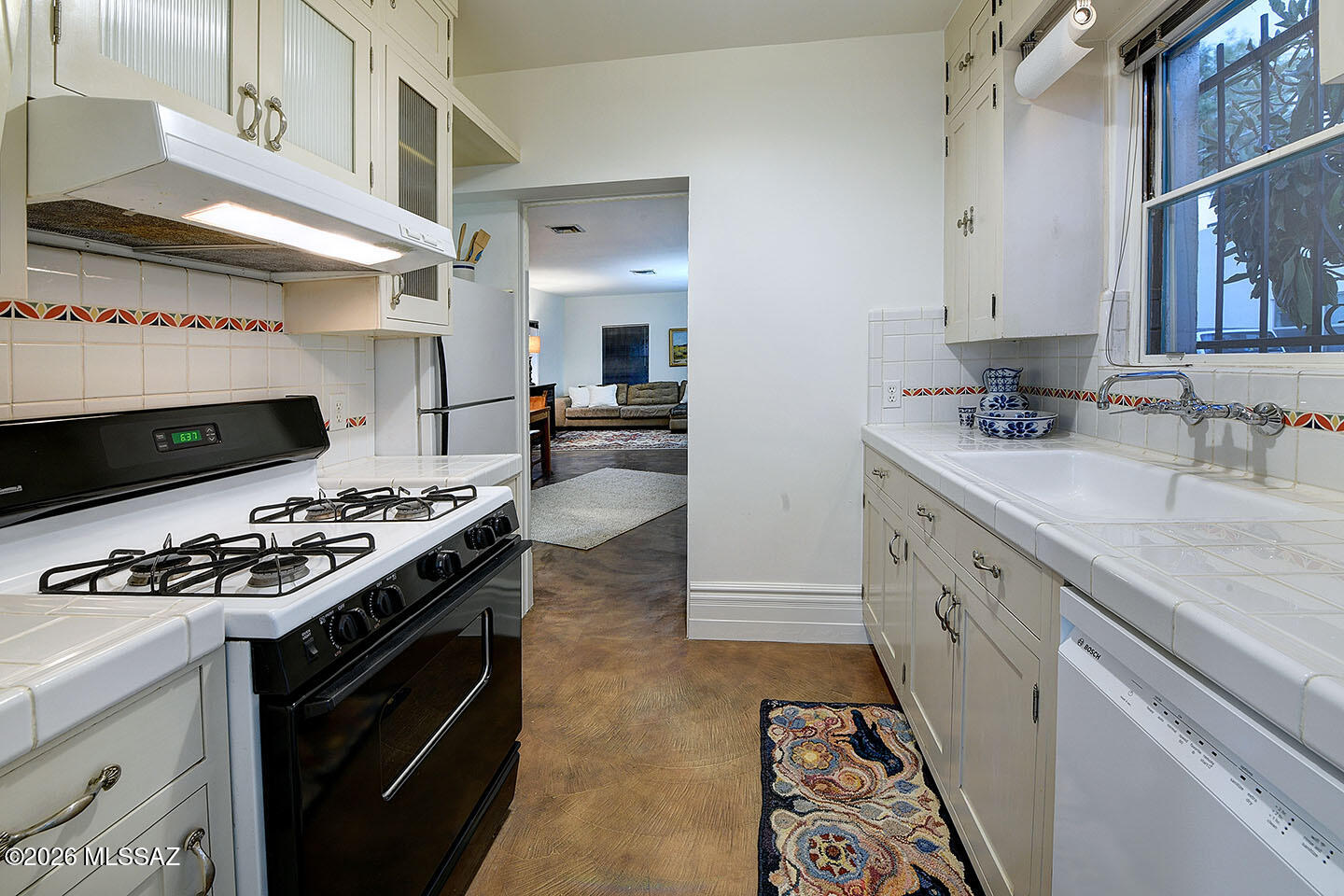 University Manor - Residential
