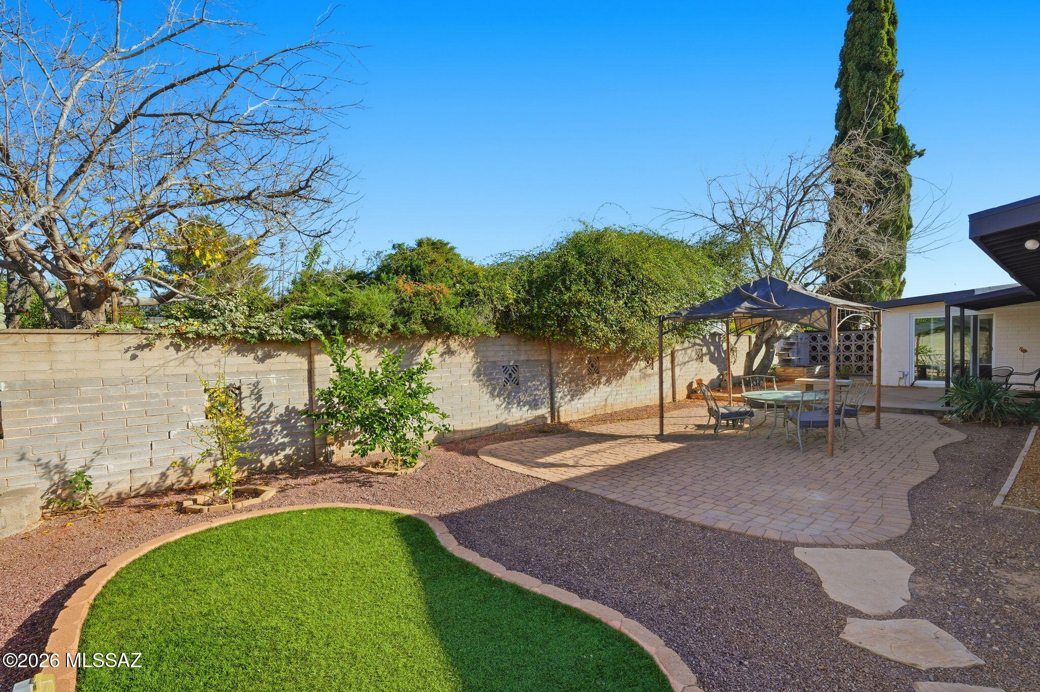 Carlos Terrace - Residential