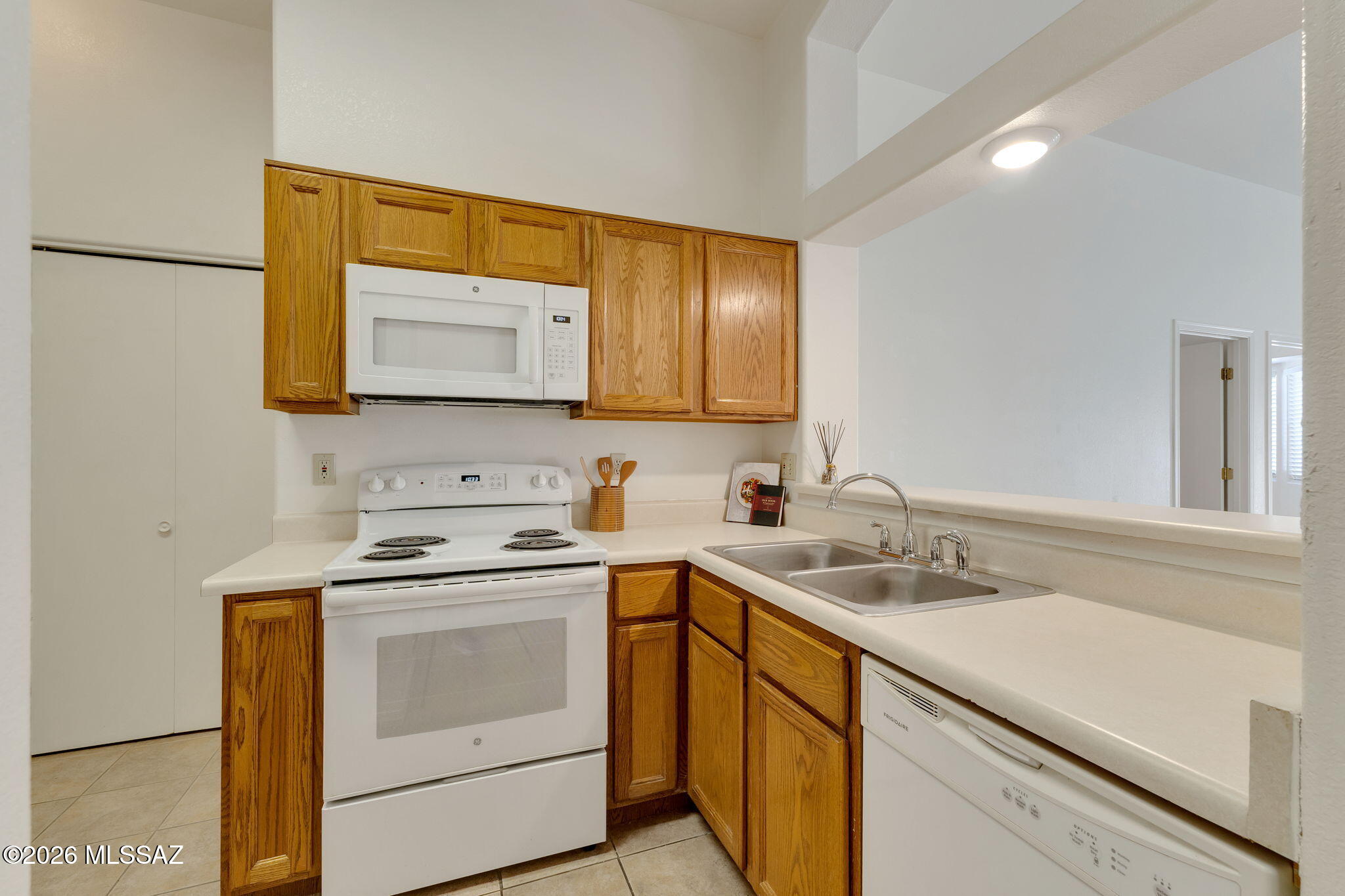 Hacienda Del Oro (1-78) - Residential