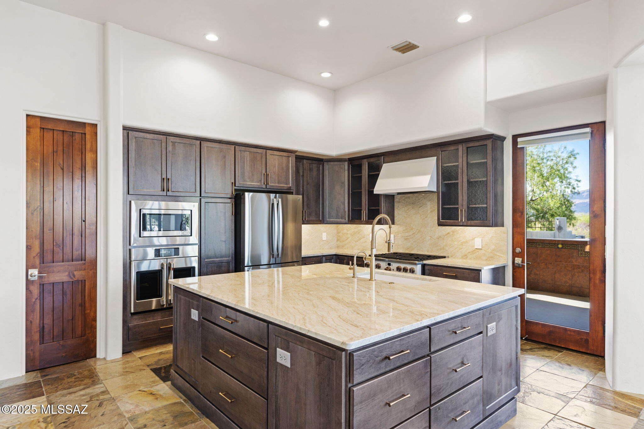 Coyote Creek (1-395) - Residential