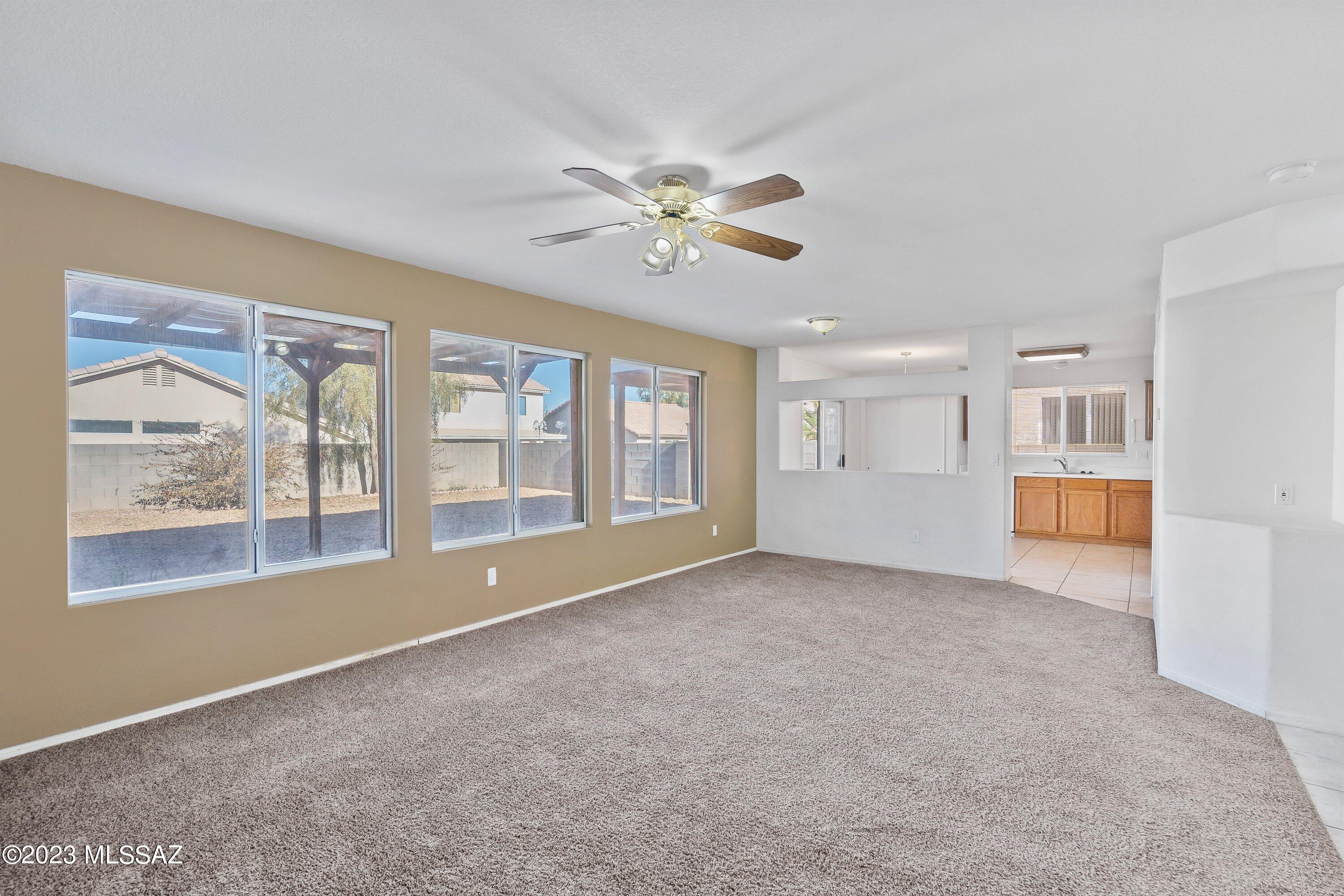 Hacienda Del Oro (1-879) - Residential Lease