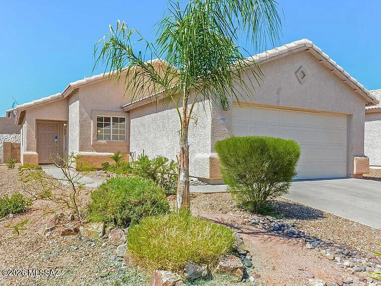 Available to view and move in beggining of August. Please do not disturb tenants.

Open bright floor plan! No carpet! 2 bedroom 1 bath 2 car garage. Large covered patio. Private , low care yard. Pets considered.