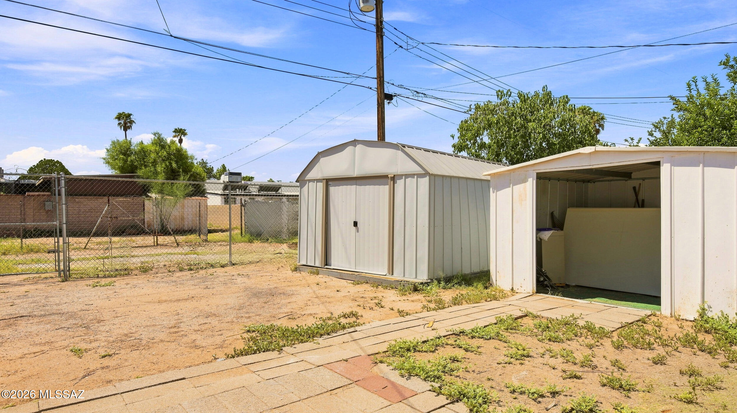 Country Club Manor - Residential