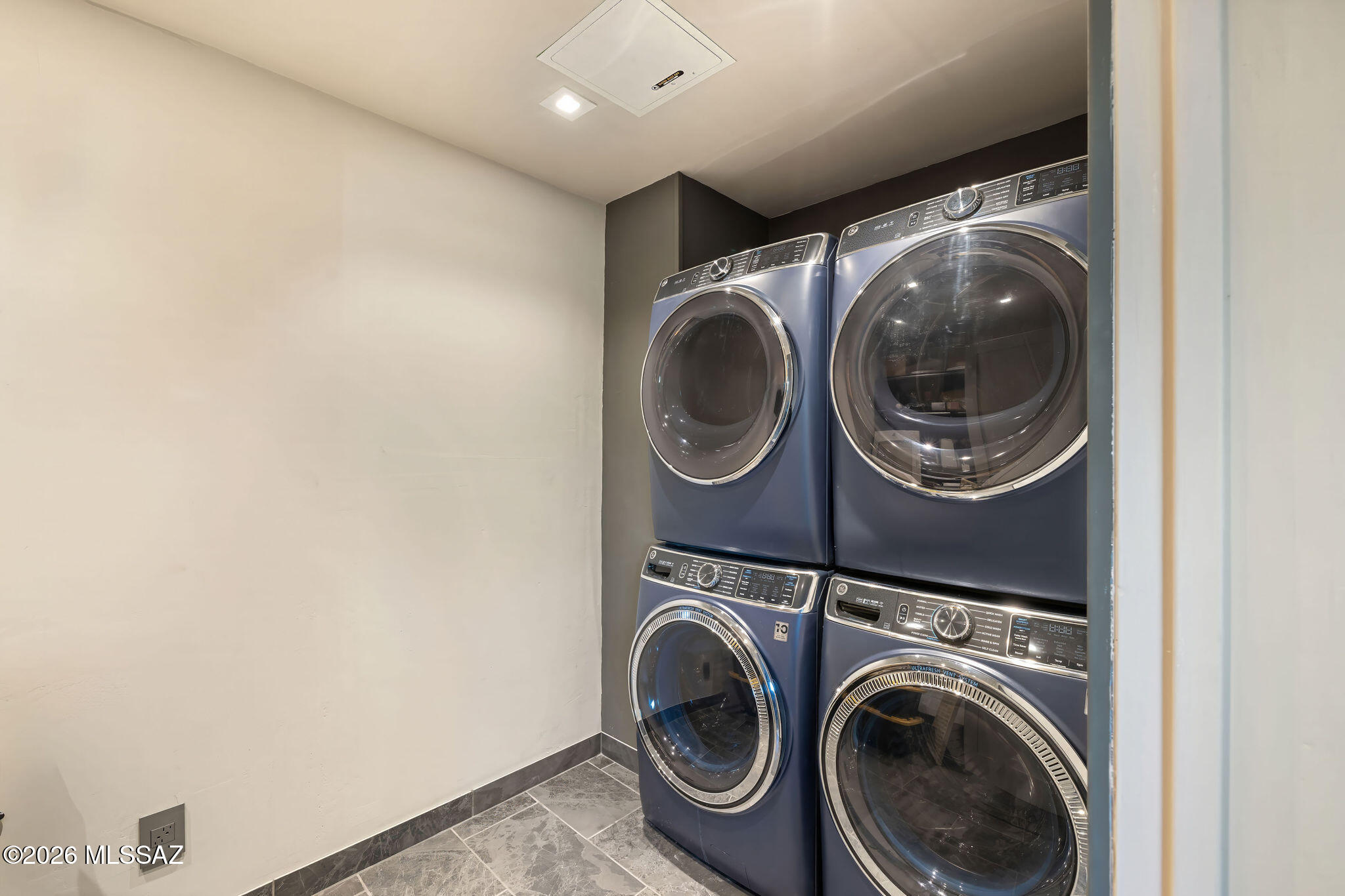 Santa Catalina Estates NO. 4 (1-180) - Residential