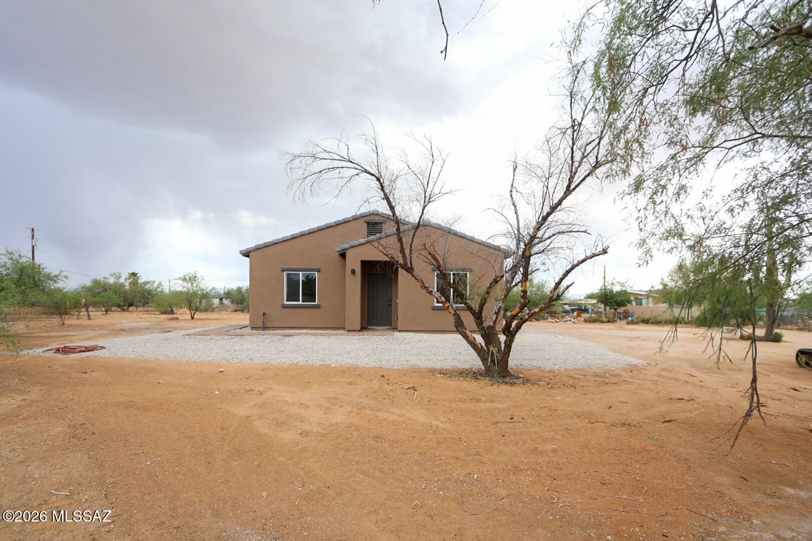 Beautiful new construction home featuring 3 bedrooms and 2 bathrooms, sitting on approximately 1 acre with paved road access on the southwest side of town. This is a really, really beautiful home offering space, privacy, and modern living in a growing area.
The property is still under construction and is expected to be completed in approximately 3-4 weeks, making it a great opportunity to own a brand-new home before it's finished.