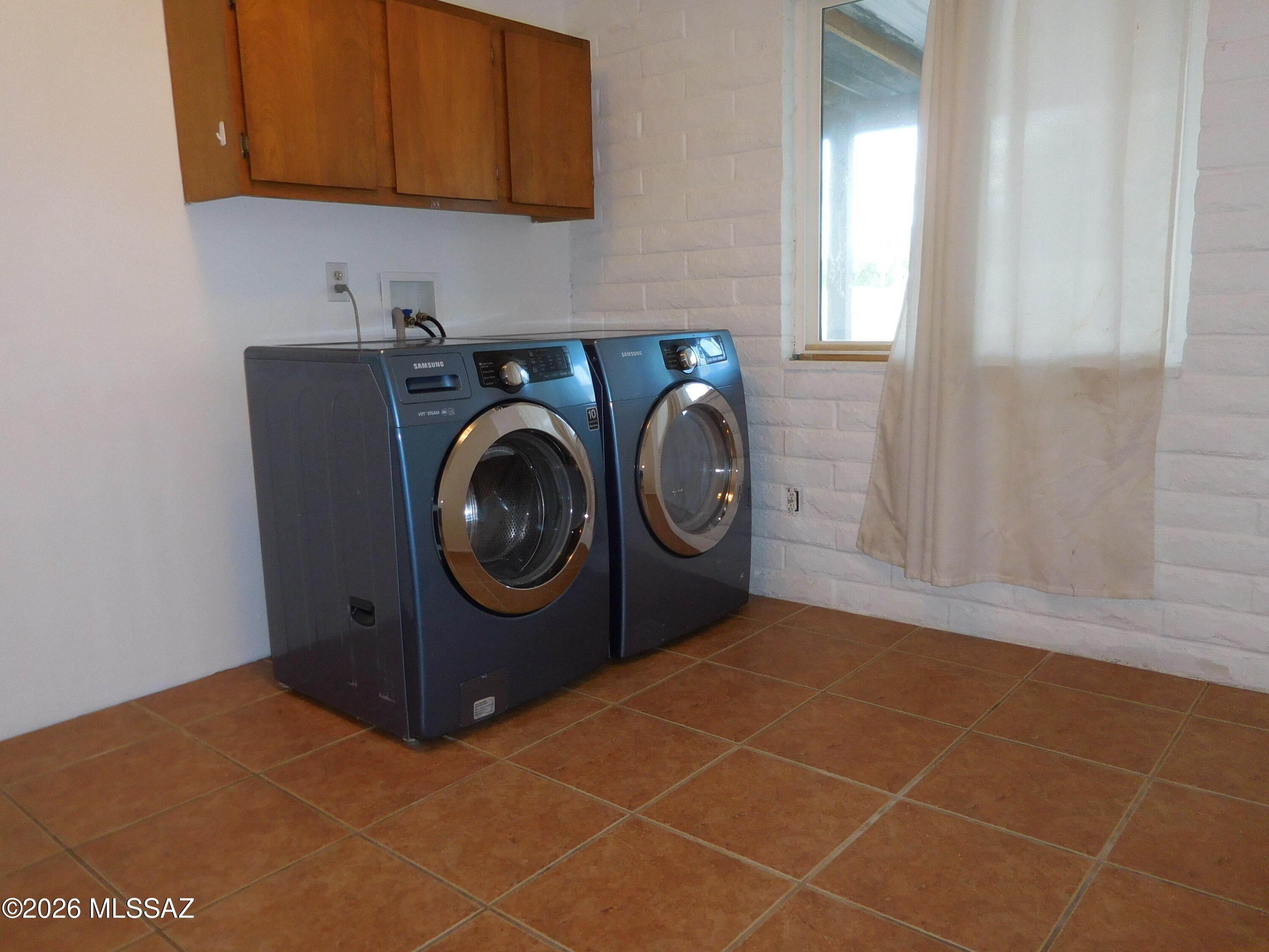 Valley View East NO. 3 (1-153) - Residential Lease