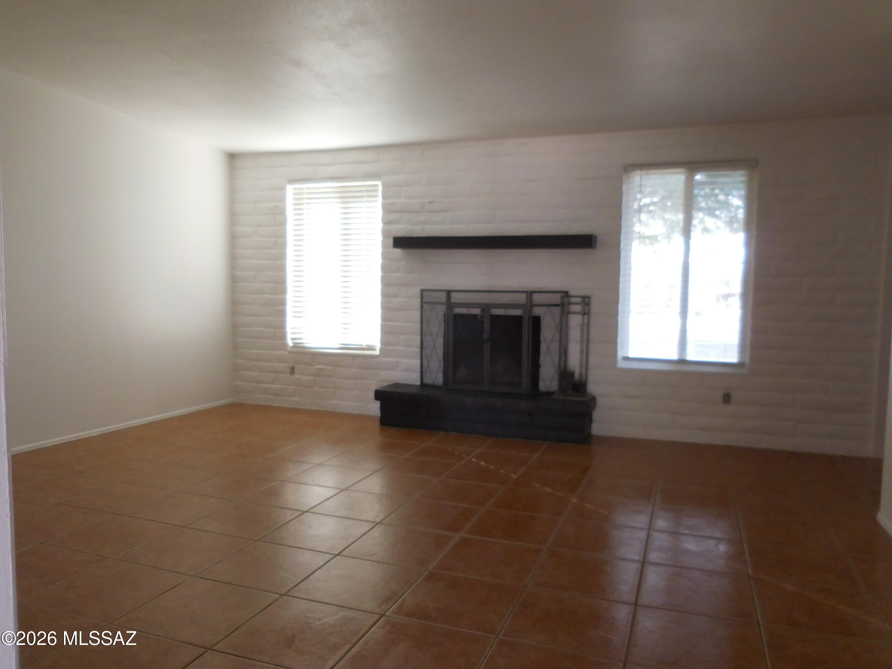 Valley View East NO. 3 (1-153) - Residential Lease