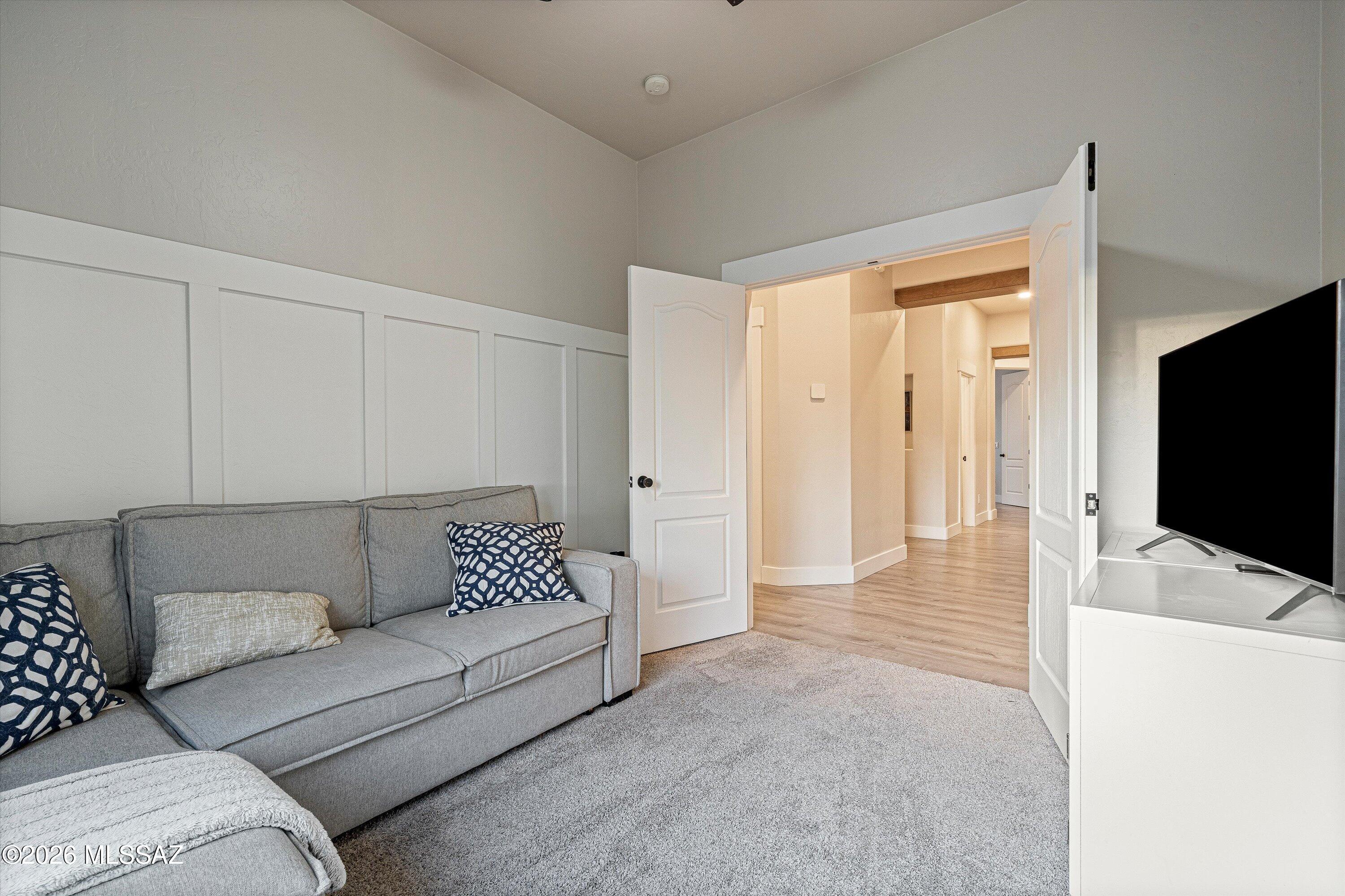 Mira Vista (1-60) - Residential