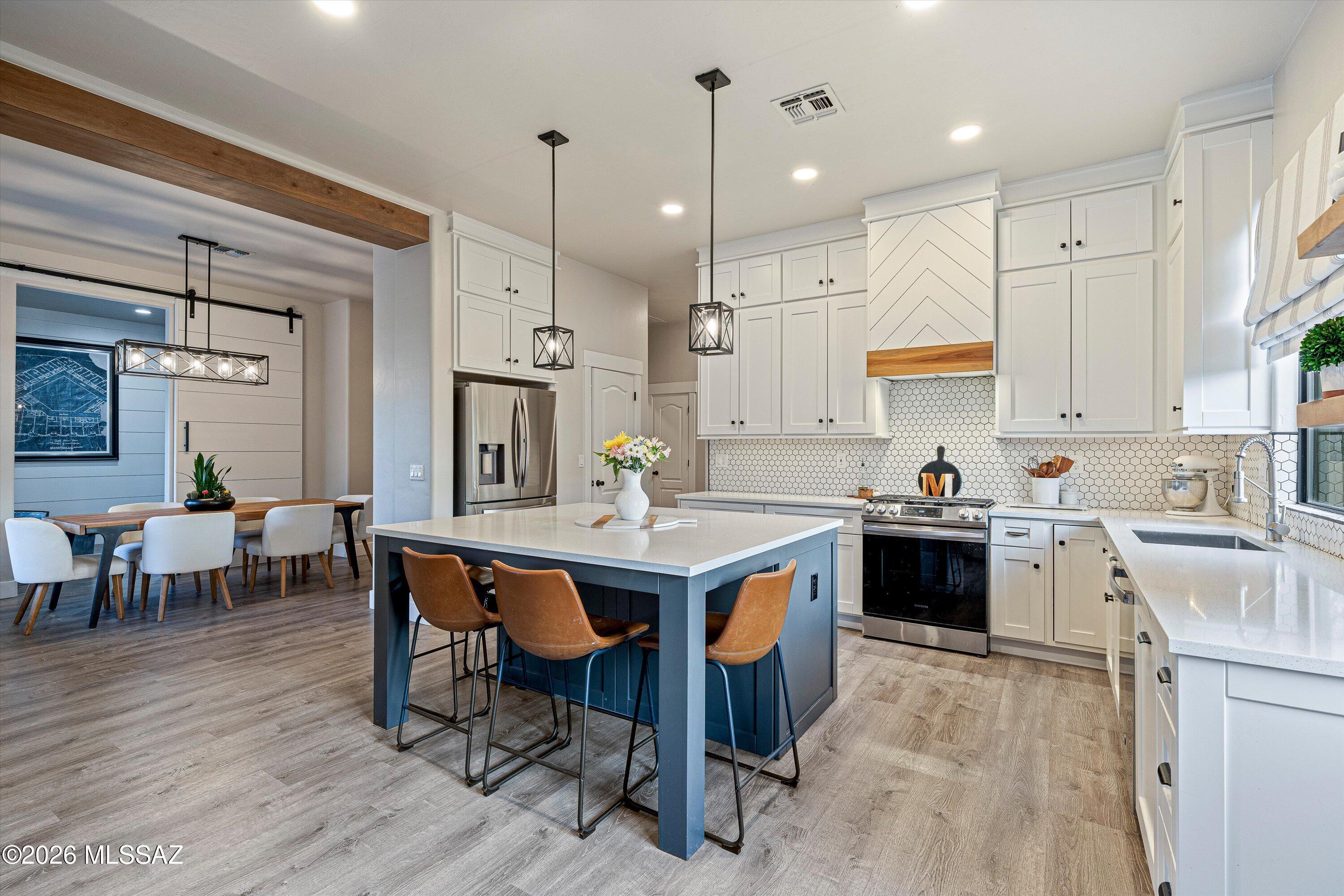 Mira Vista (1-60) - Residential