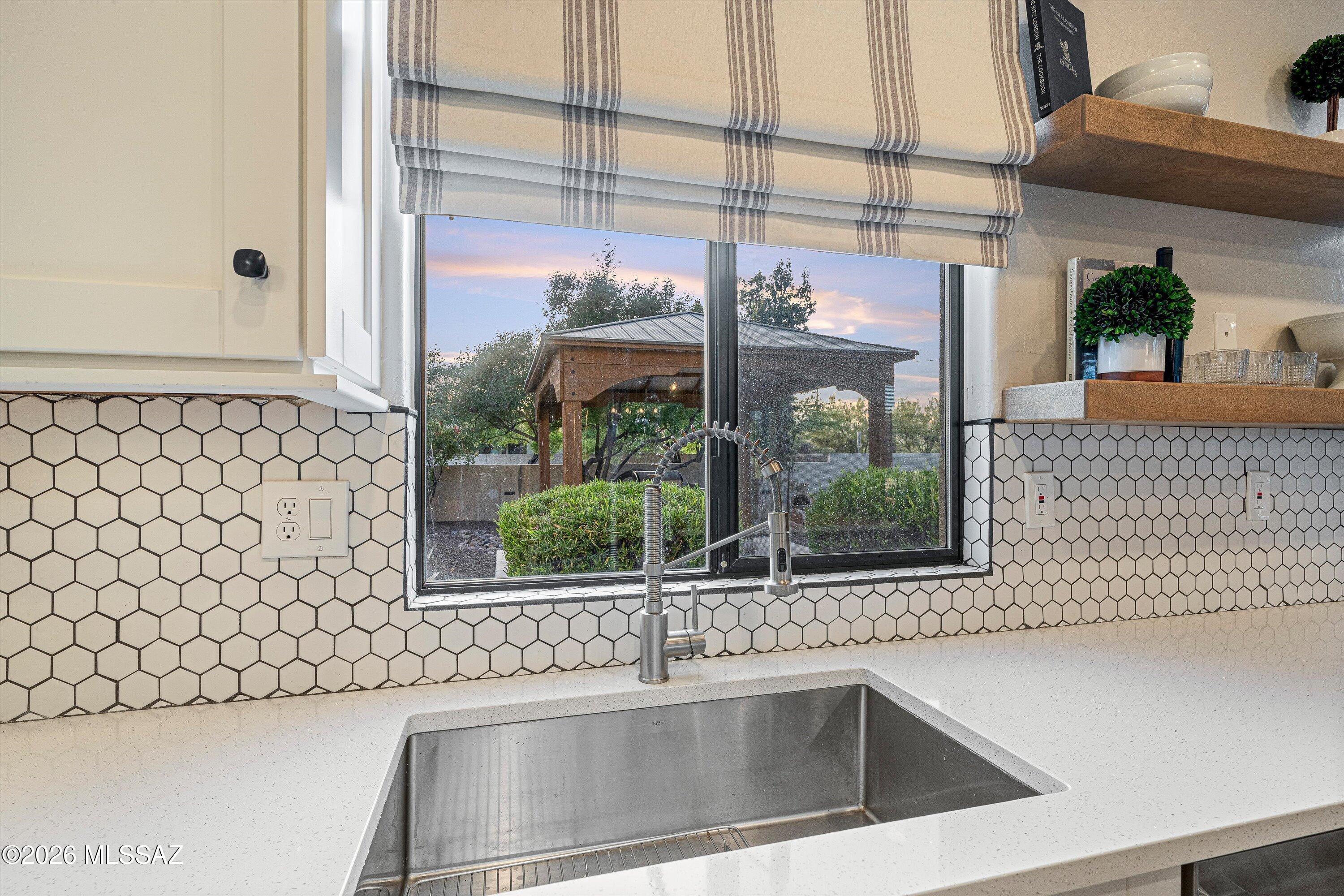 Mira Vista (1-60) - Residential