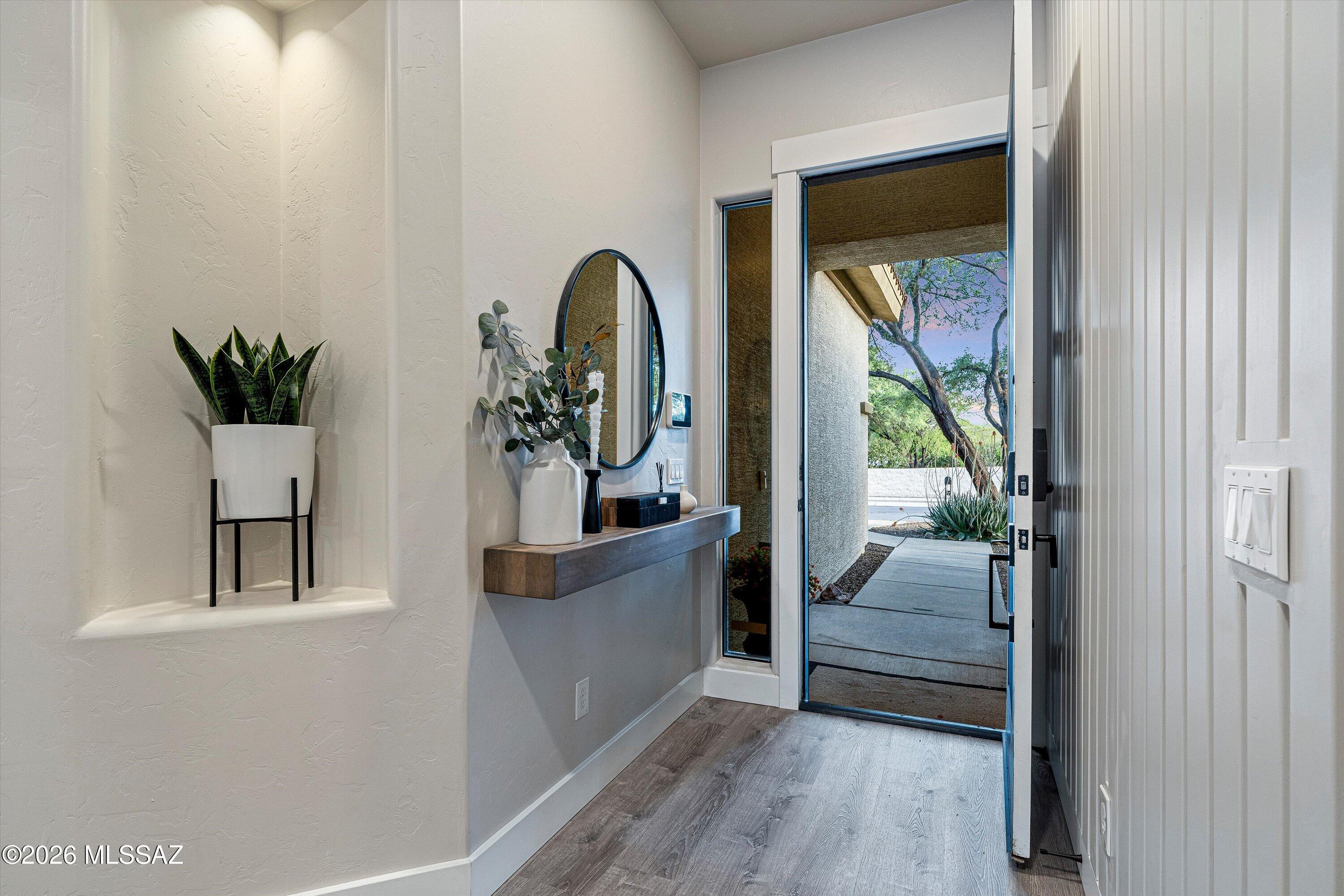 Mira Vista (1-60) - Residential