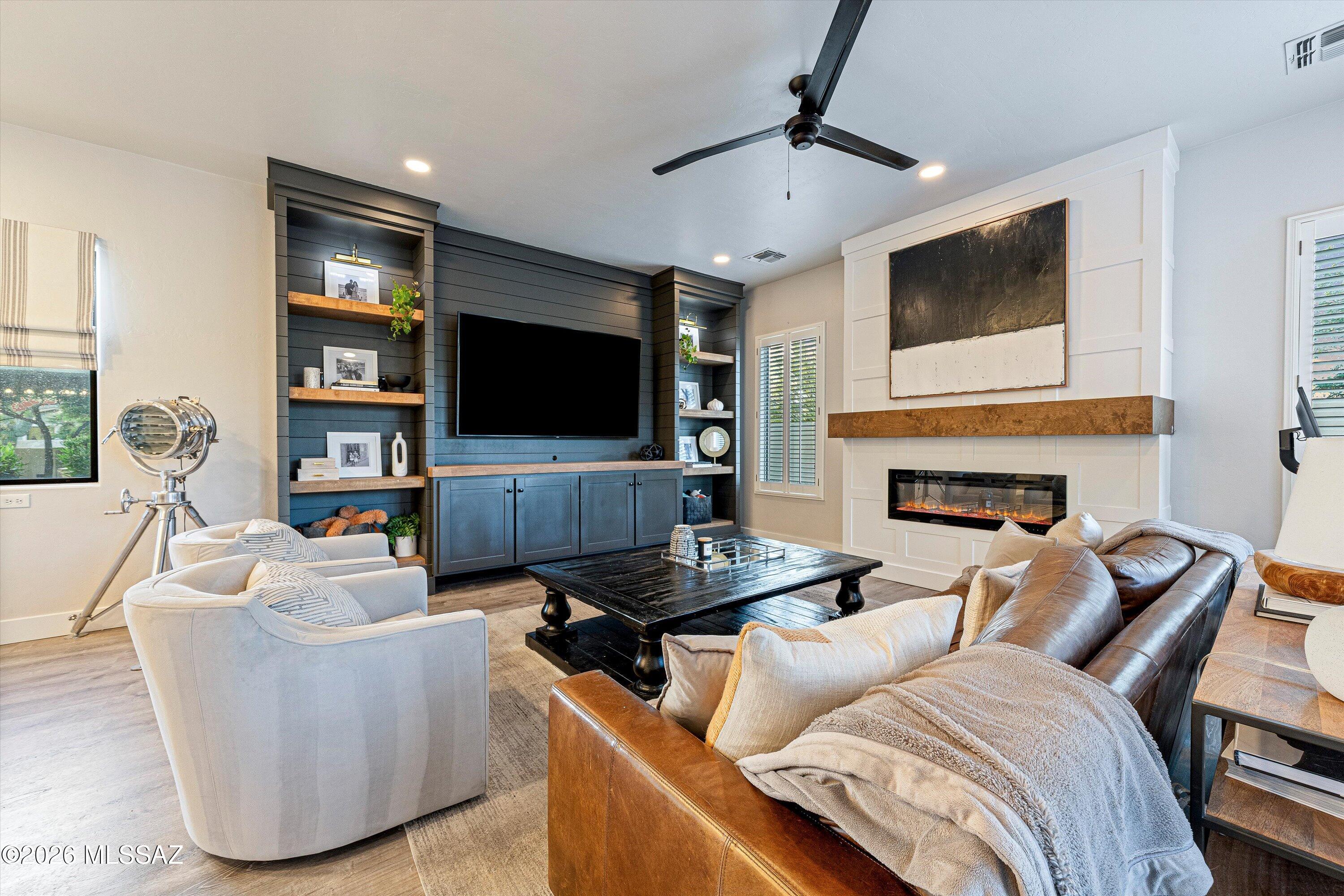 Mira Vista (1-60) - Residential