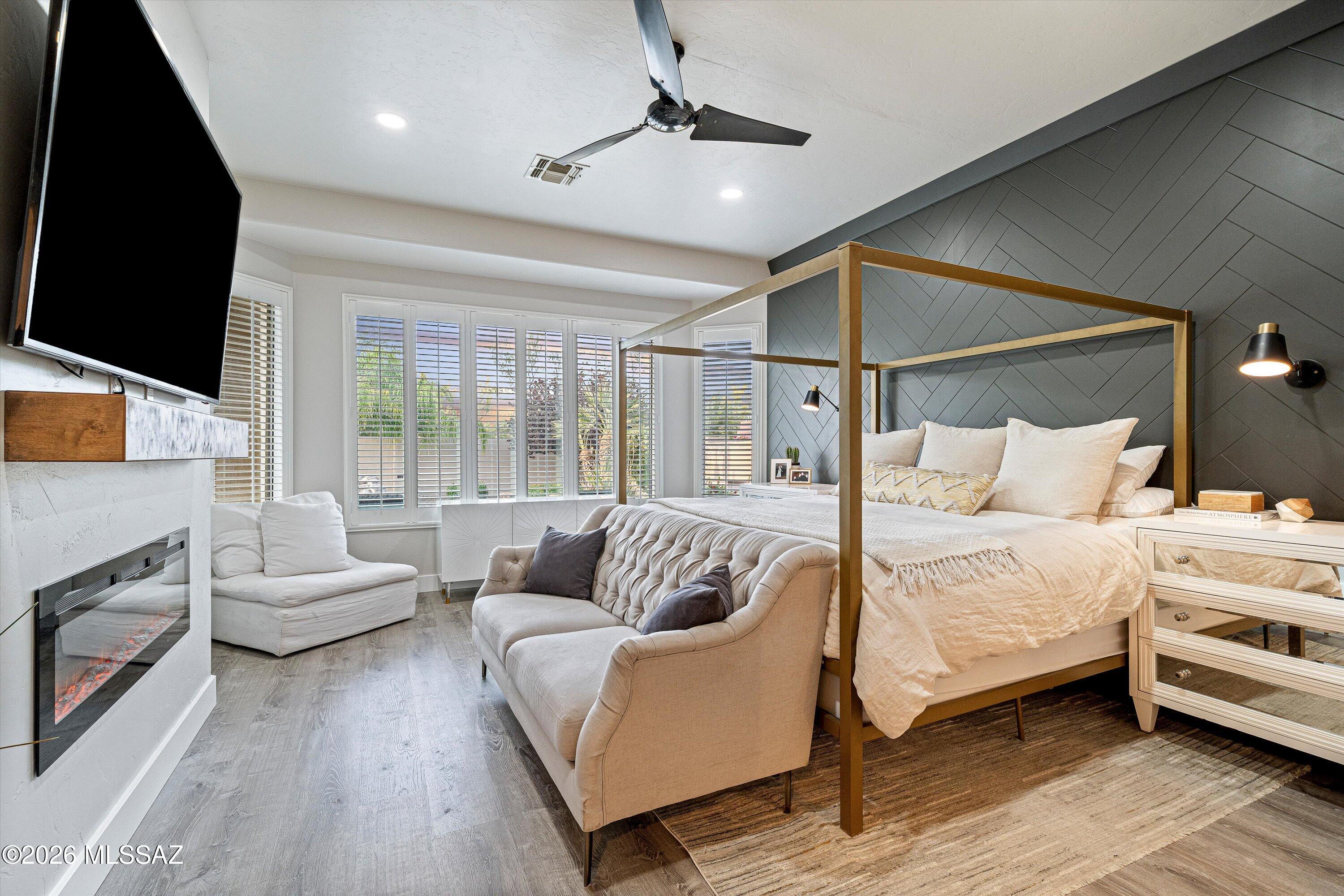 Mira Vista (1-60) - Residential